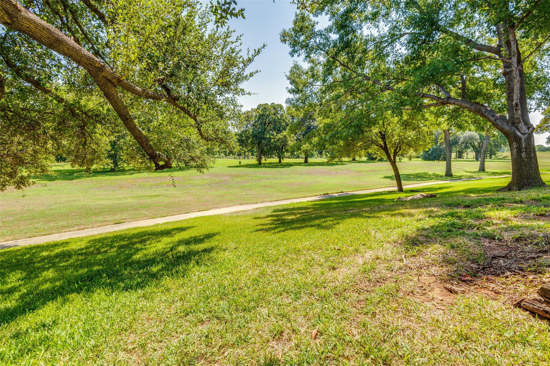 2731 Fairway Park Street Grand Prairie TX 75050
