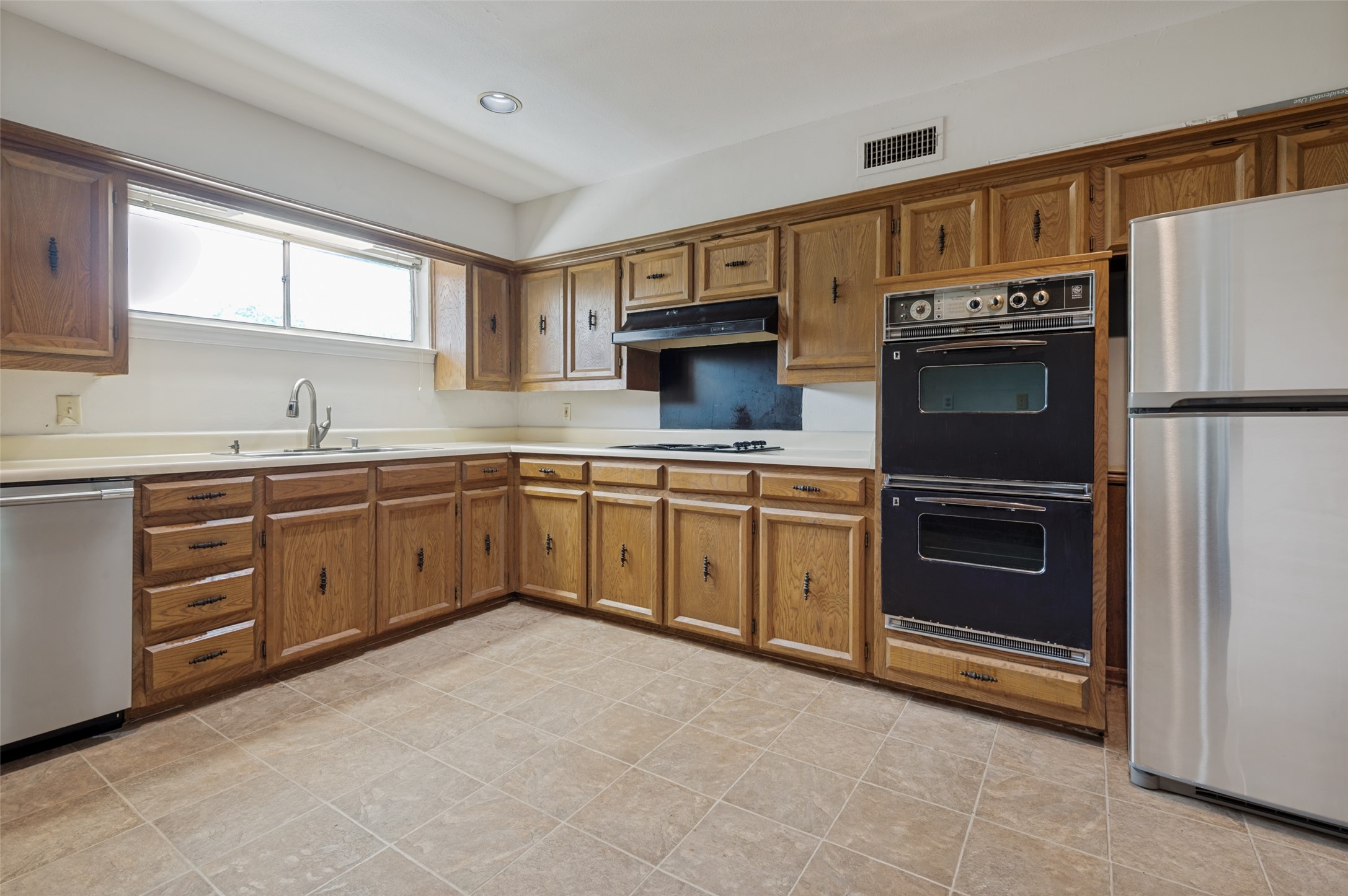 6211 Bandera Avenue Dallas TX 75225