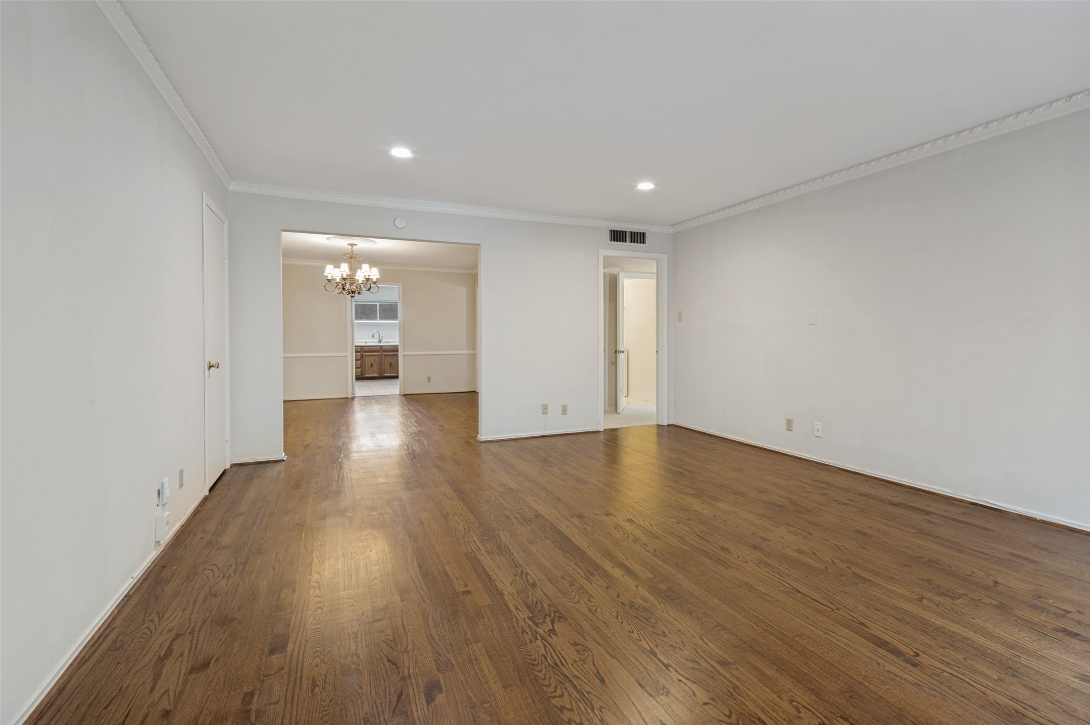 6211 Bandera Avenue Dallas TX 75225