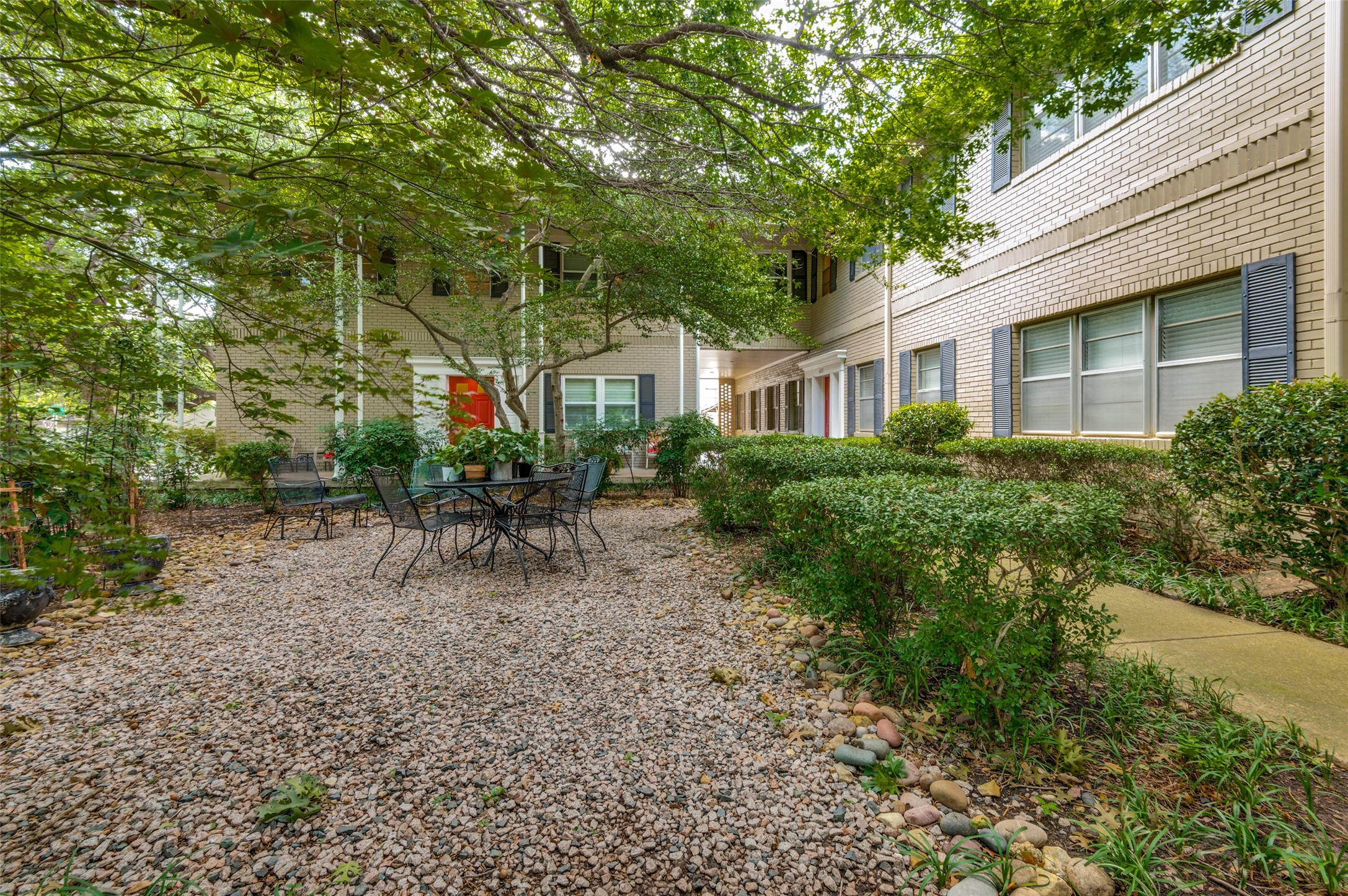 6211 Bandera Avenue Dallas TX 75225