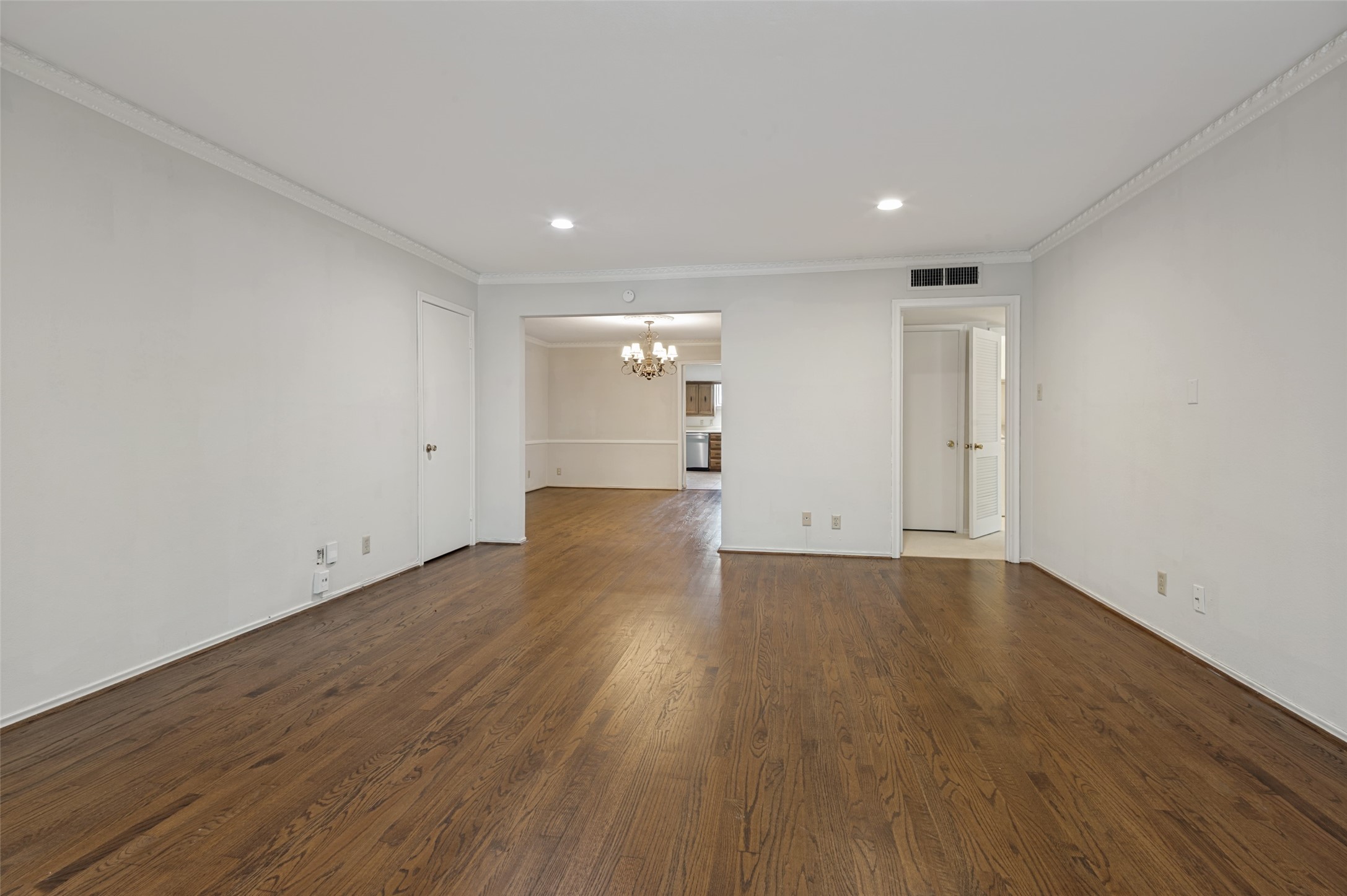 6211 Bandera Avenue Dallas TX 75225