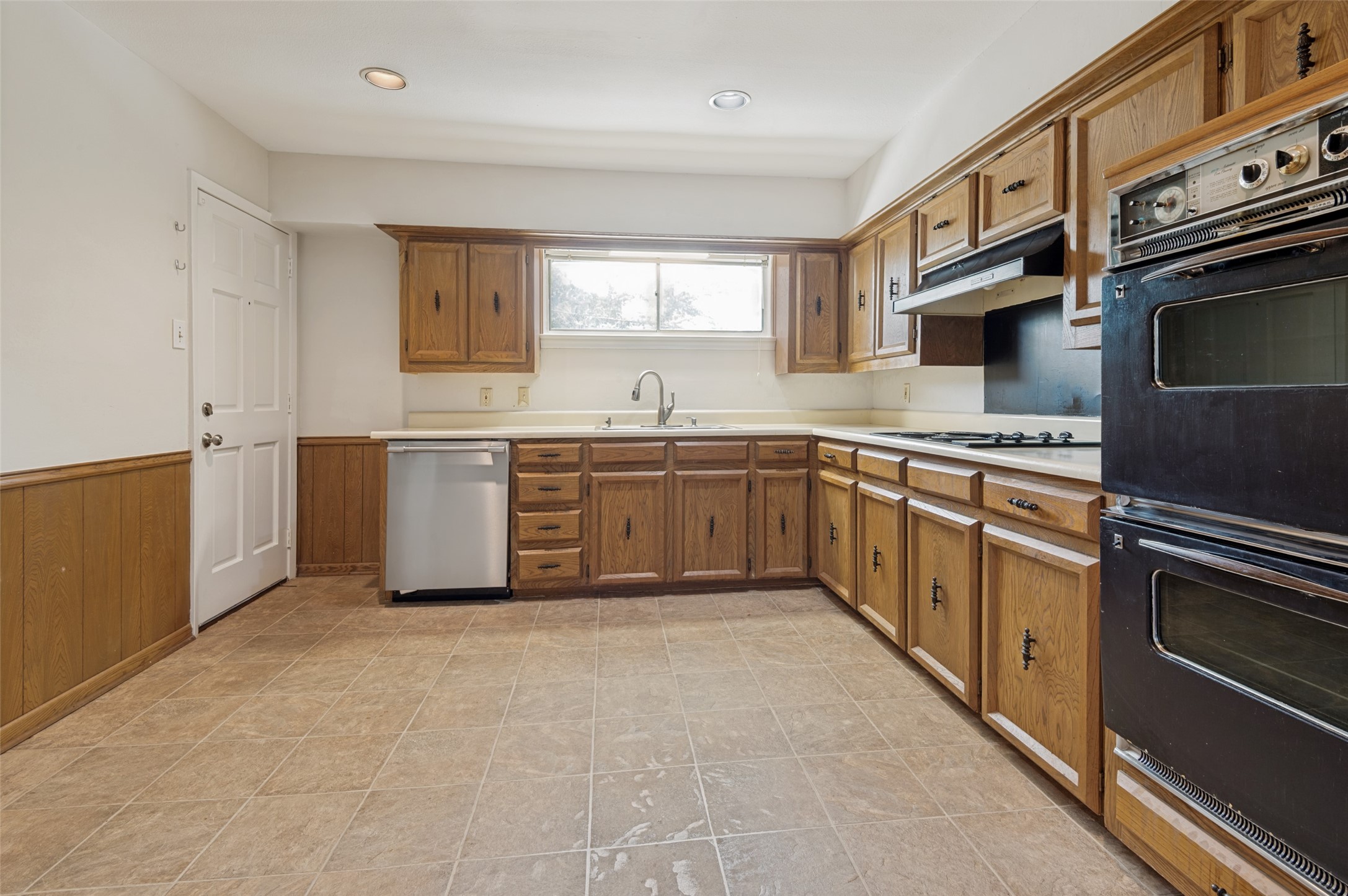 6211 Bandera Avenue Dallas TX 75225