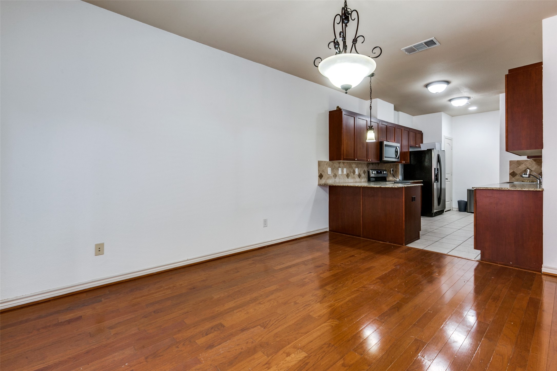 341 Metropolitan Drive Plano TX 75023