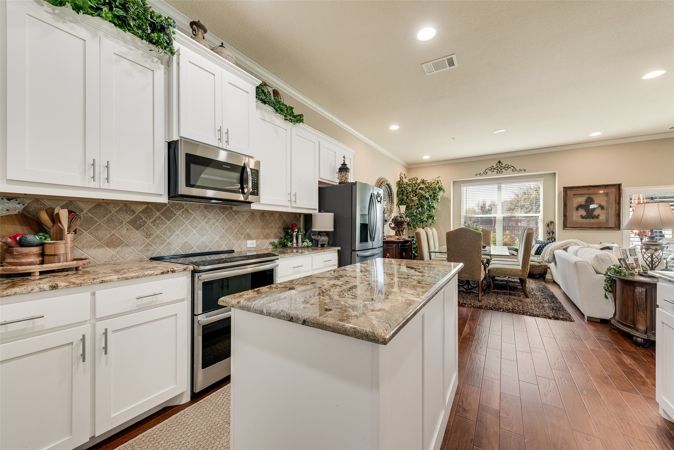 1217 Summerset Lane Burleson TX 76028