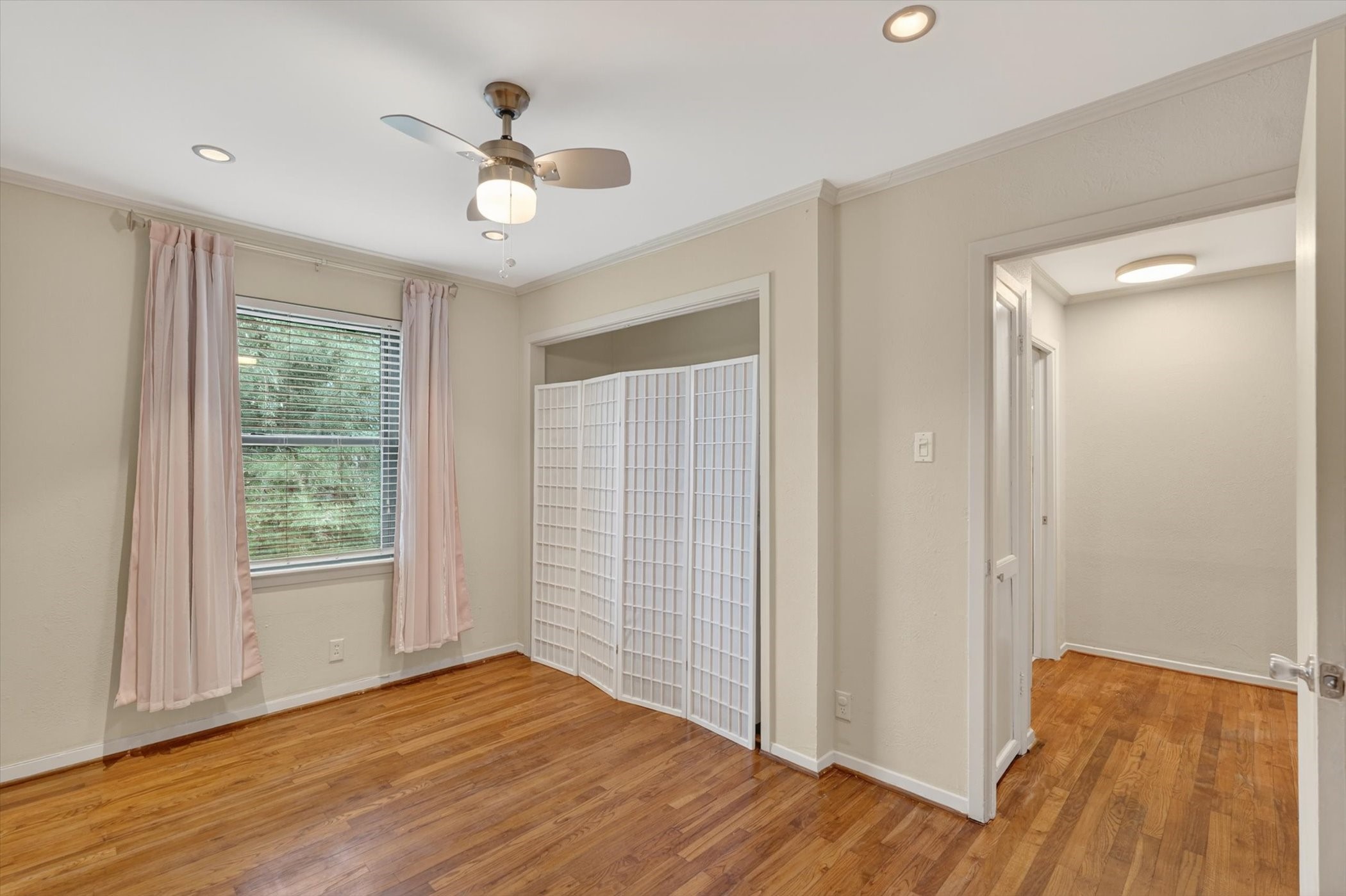 4926 Lahoma Street Dallas TX 75235