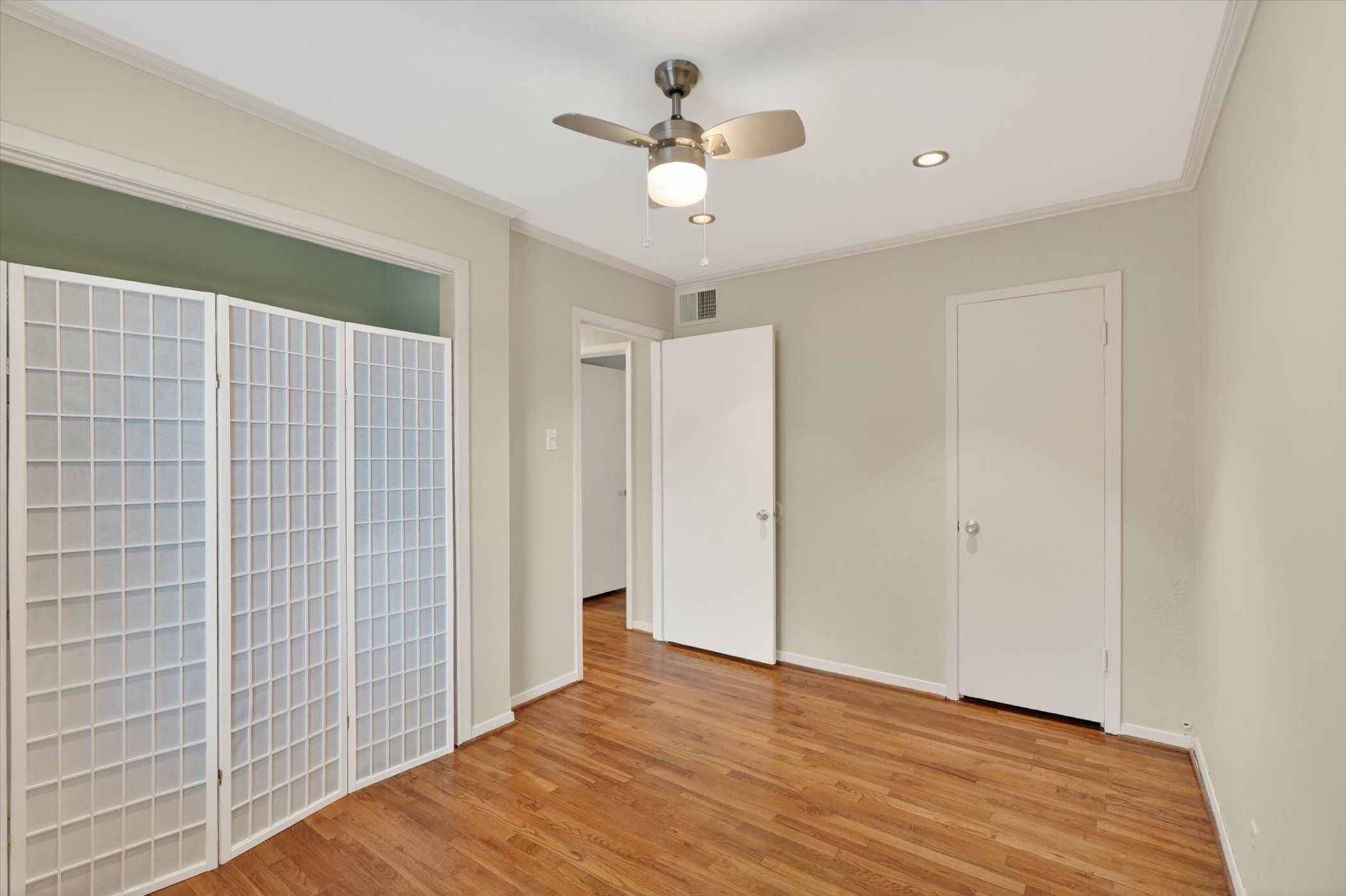 4926 Lahoma Street Dallas TX 75235