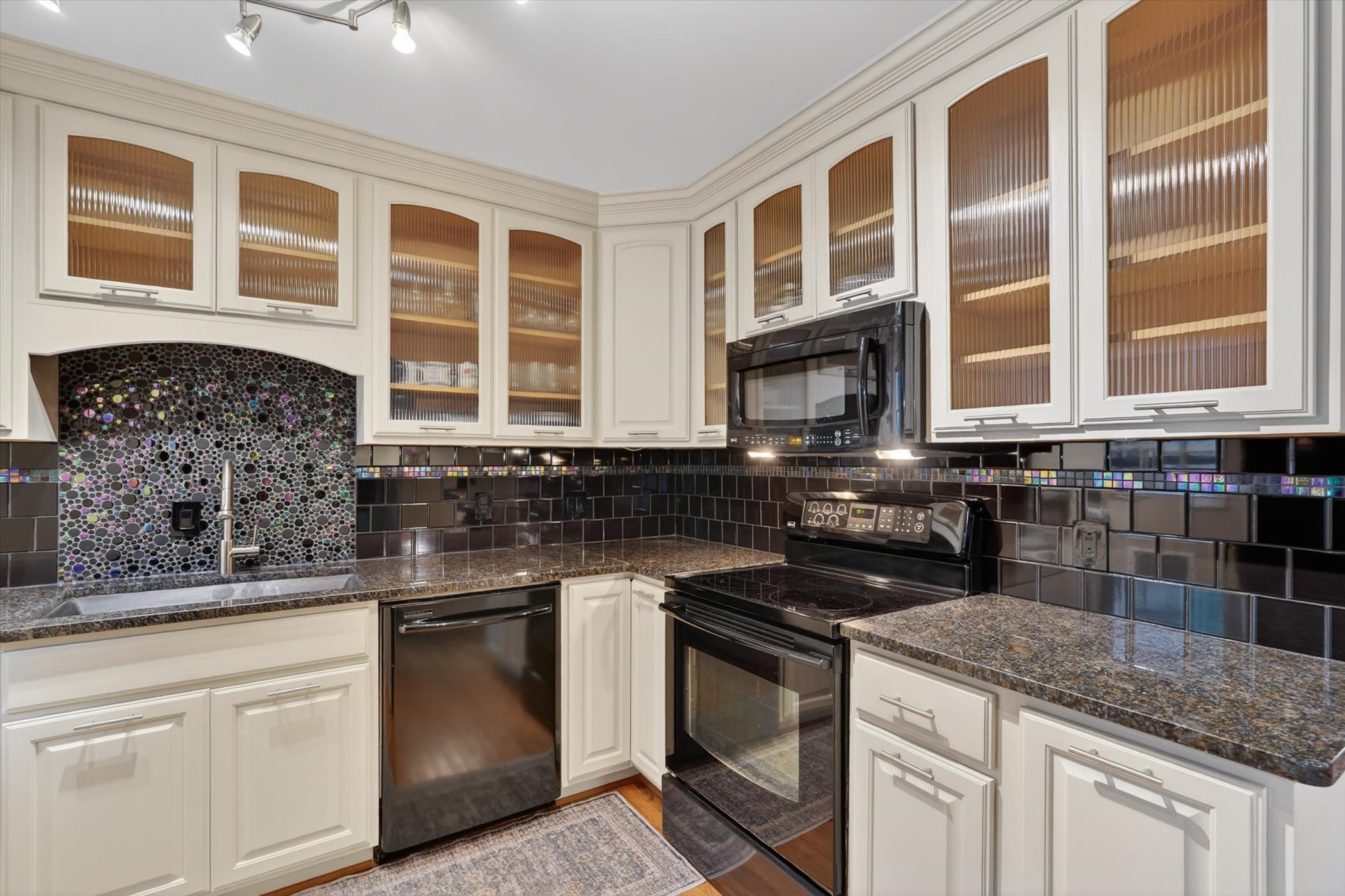 4926 Lahoma Street Dallas TX 75235