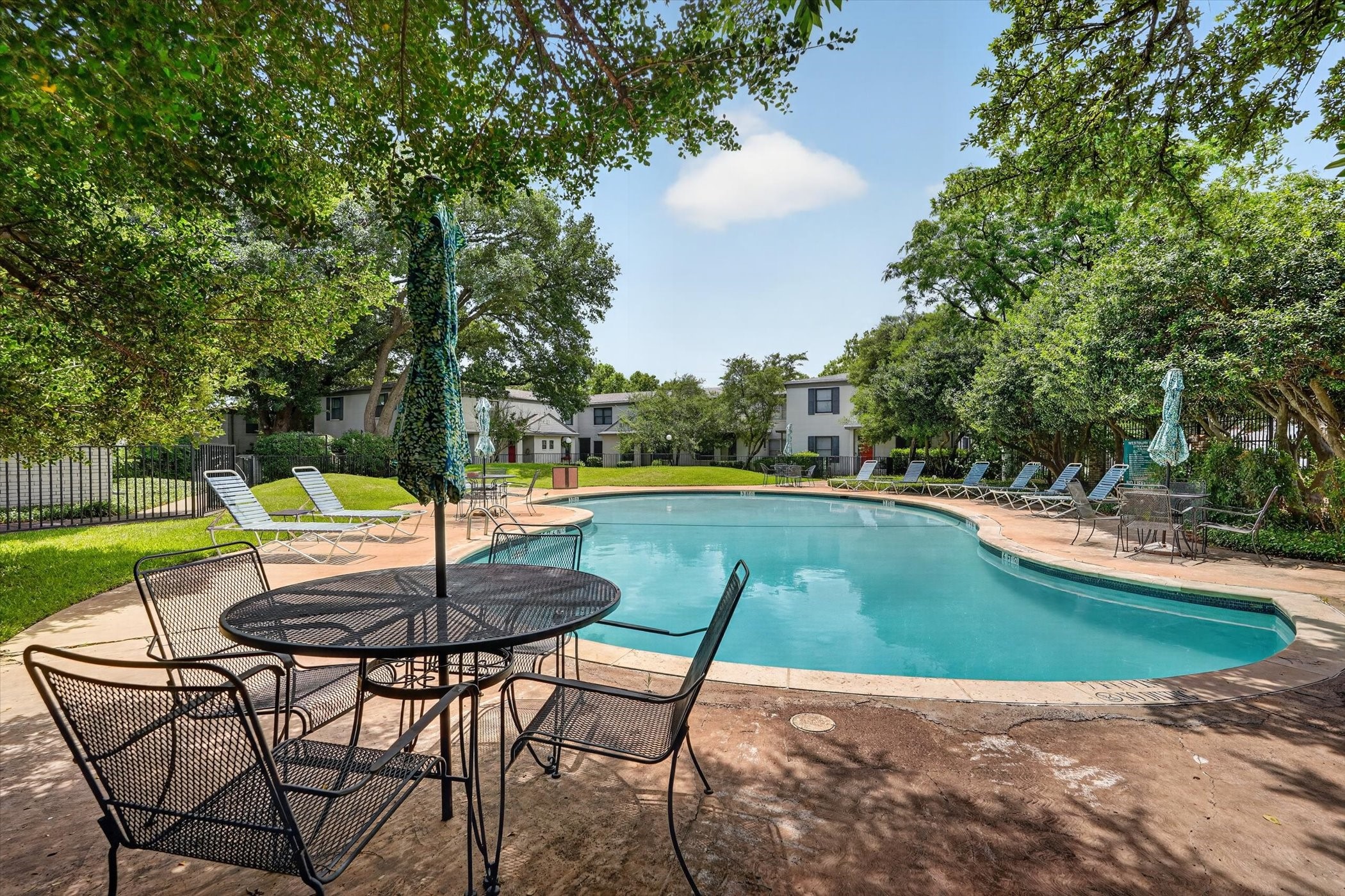 4926 Lahoma Street Dallas TX 75235
