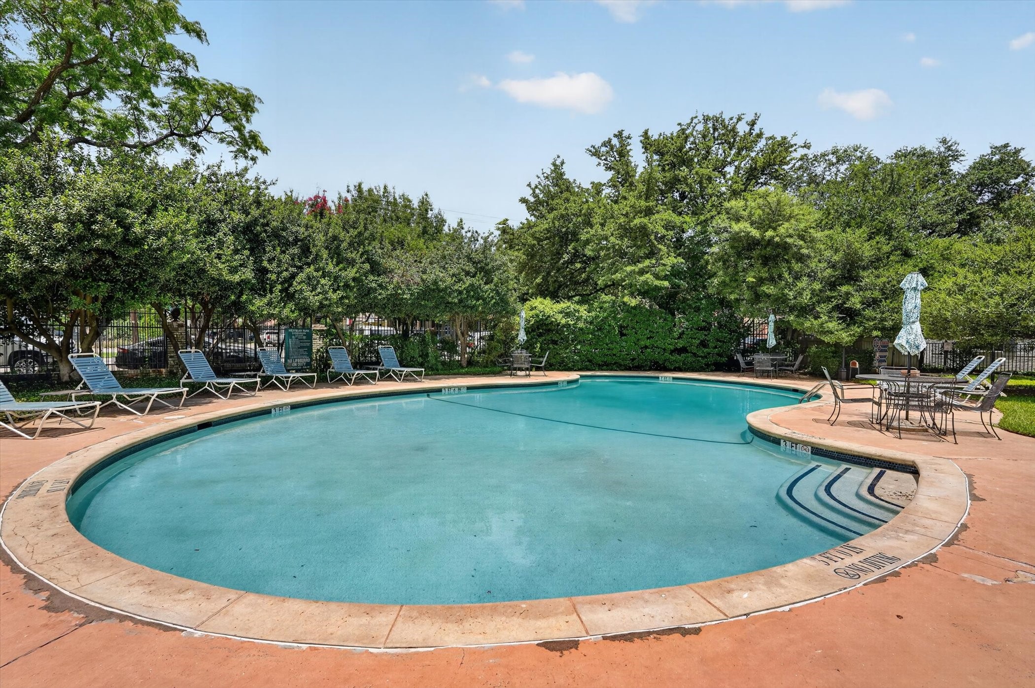 4926 Lahoma Street Dallas TX 75235