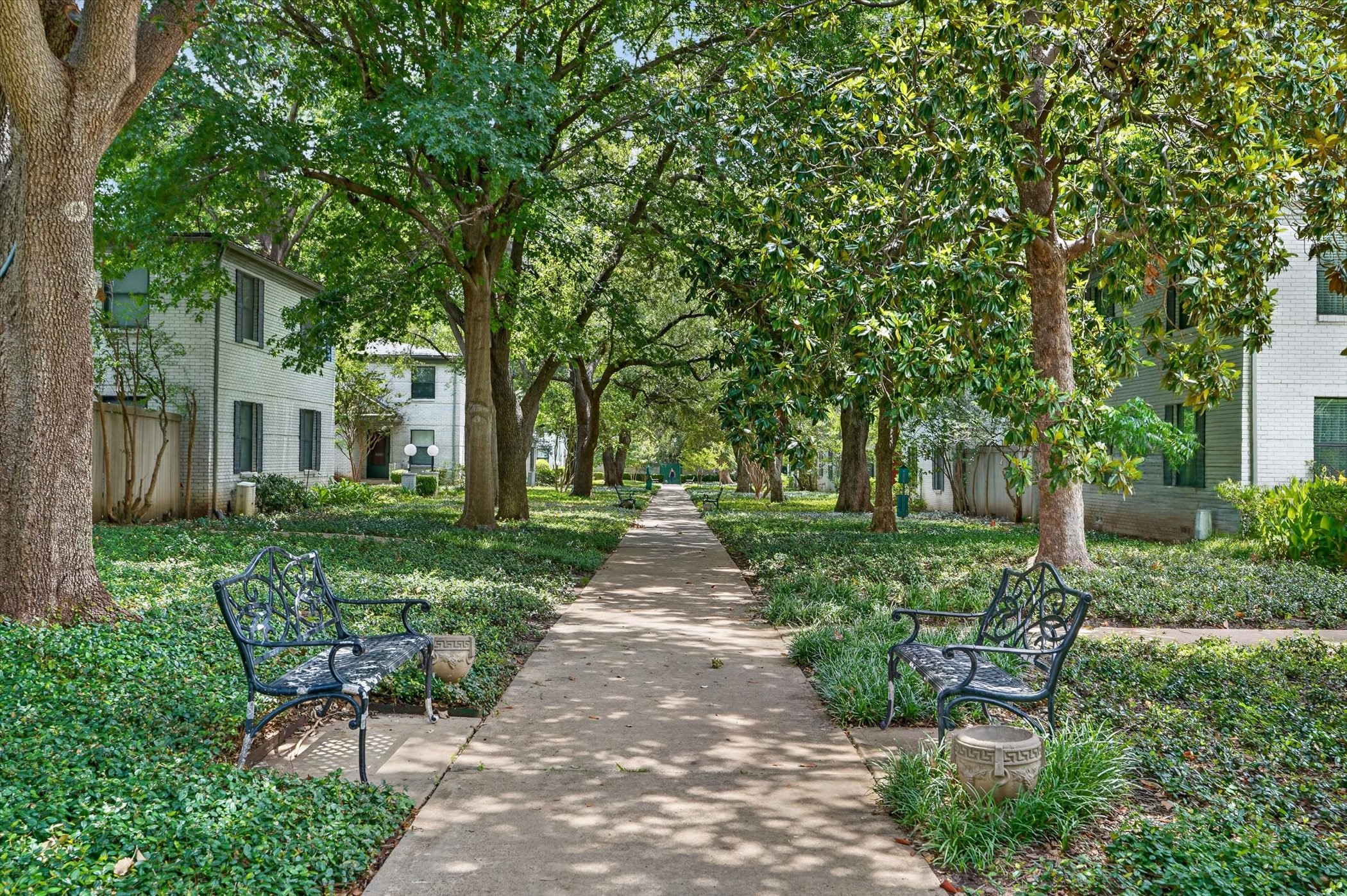 4926 Lahoma Street Dallas TX 75235