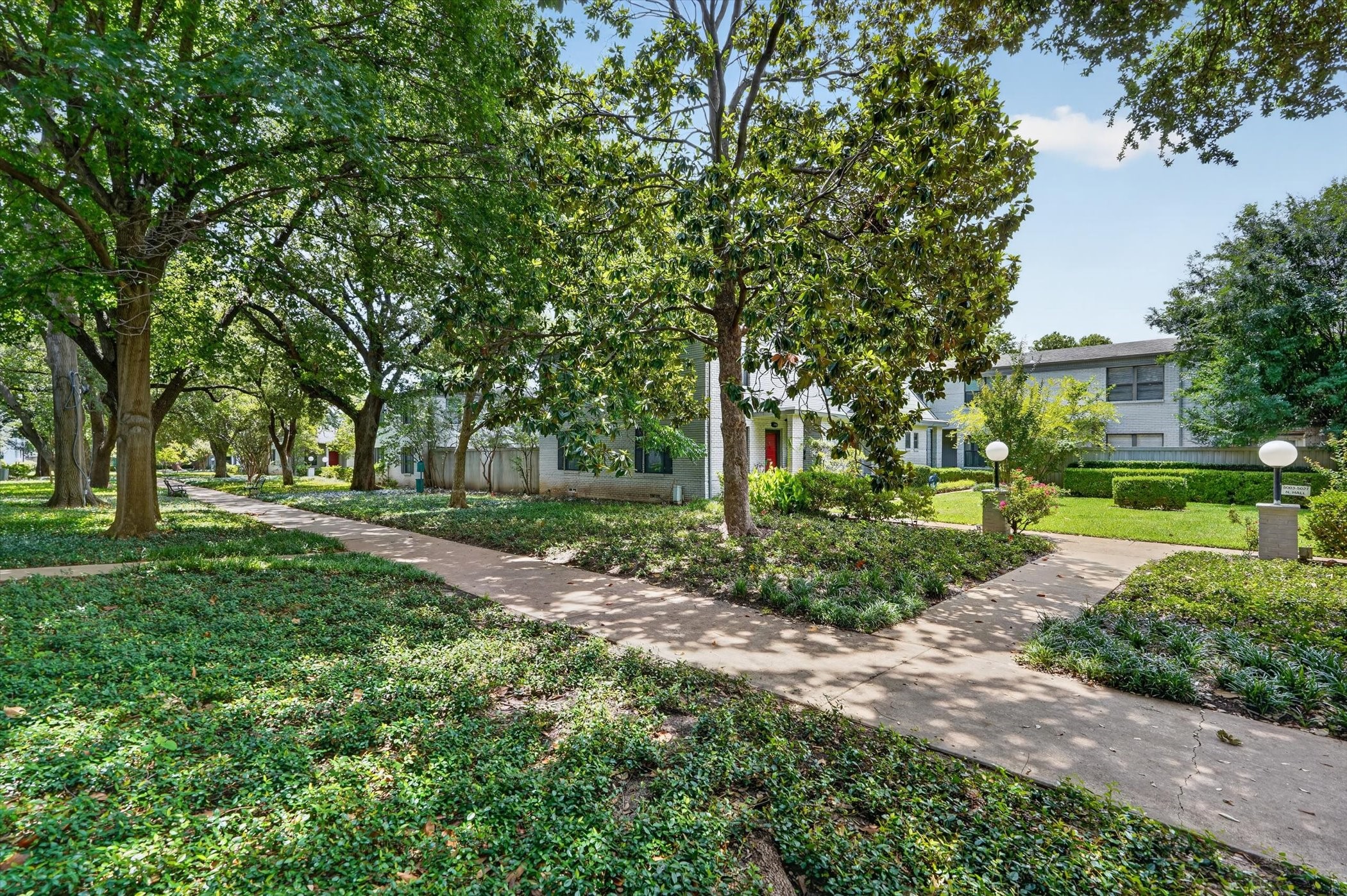 4926 Lahoma Street Dallas TX 75235