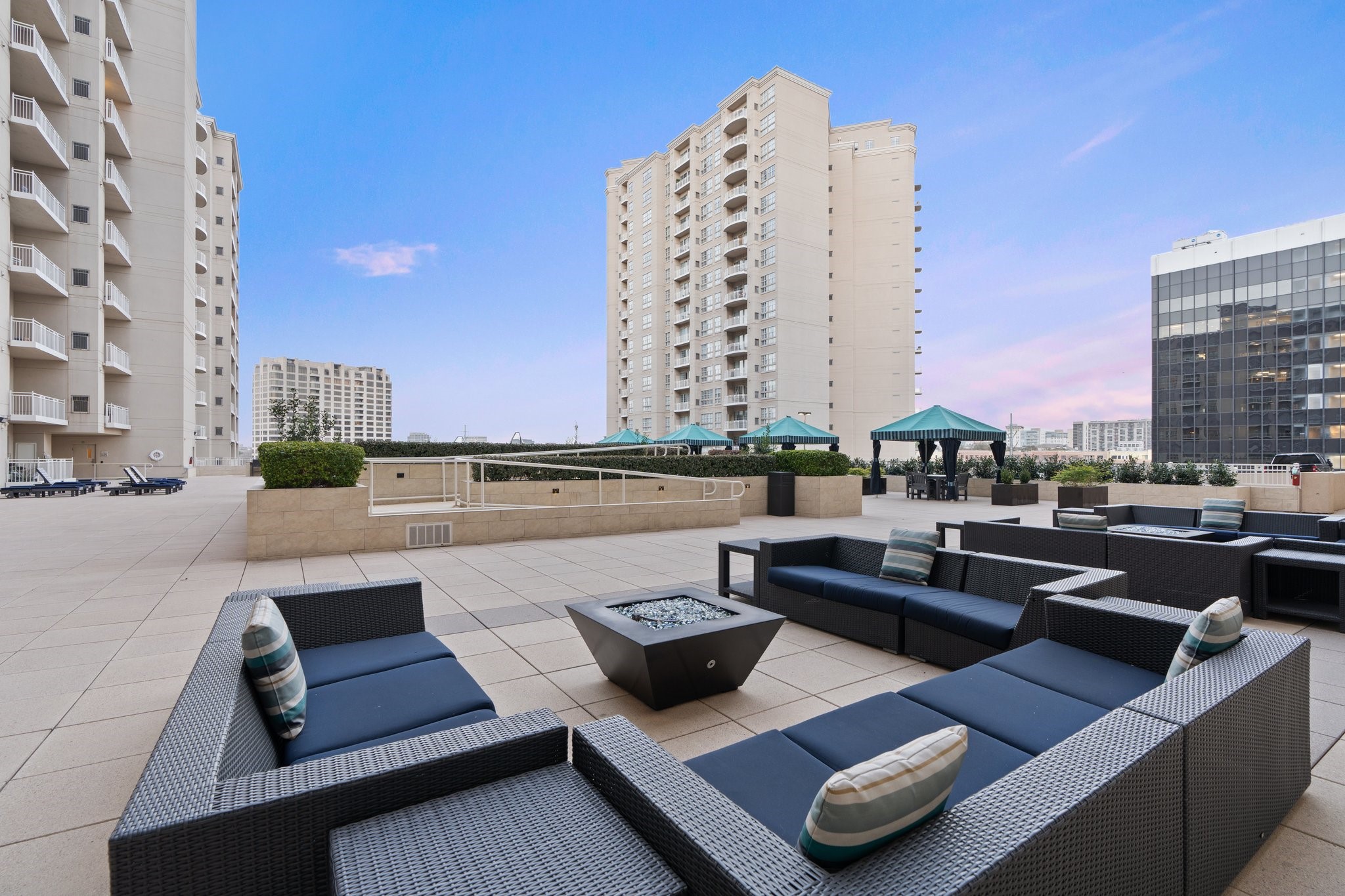 3225 Turtle Creek Boulevard Dallas TX 75219