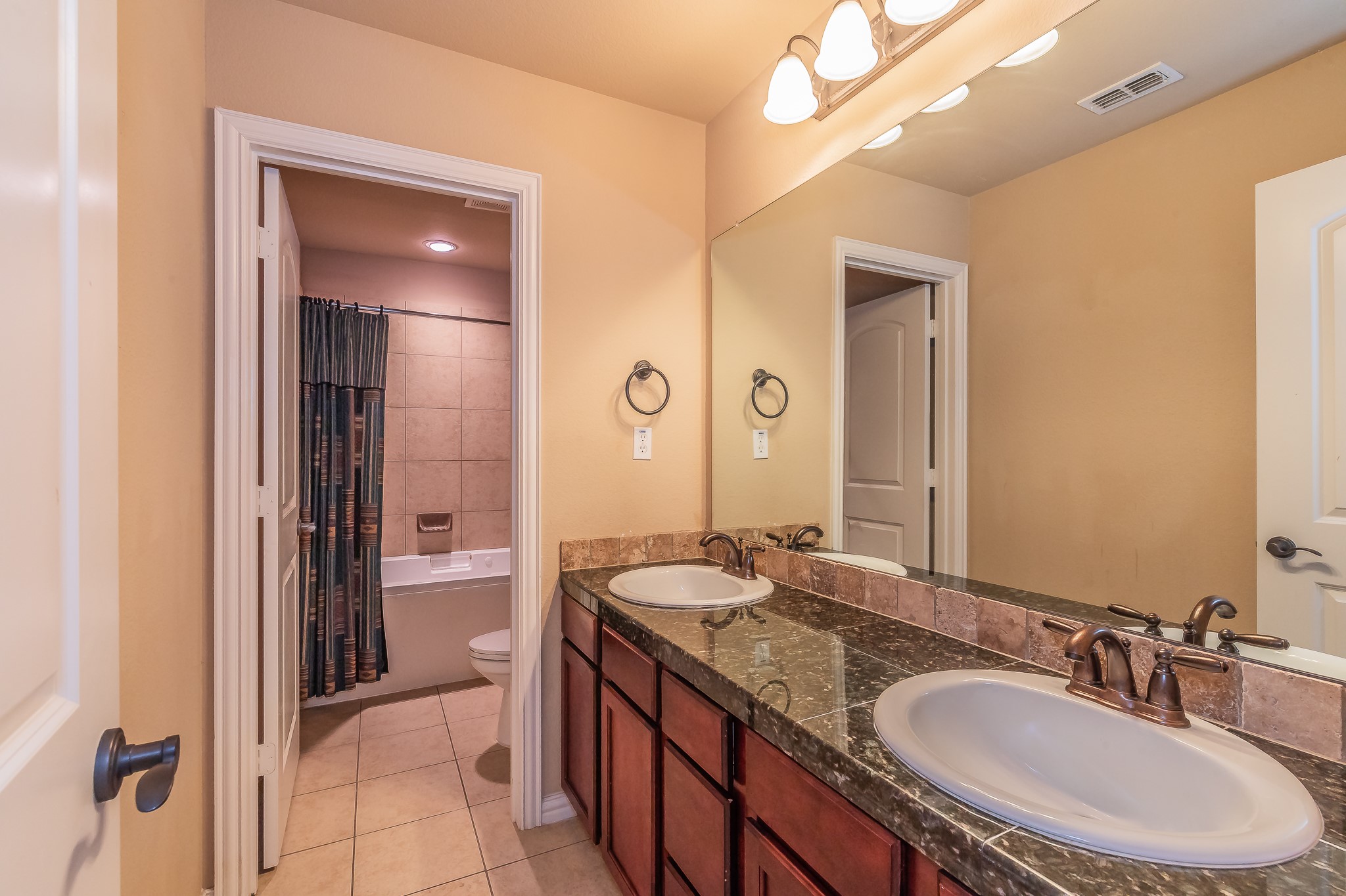 260 Corinna Court Hurst TX 76053