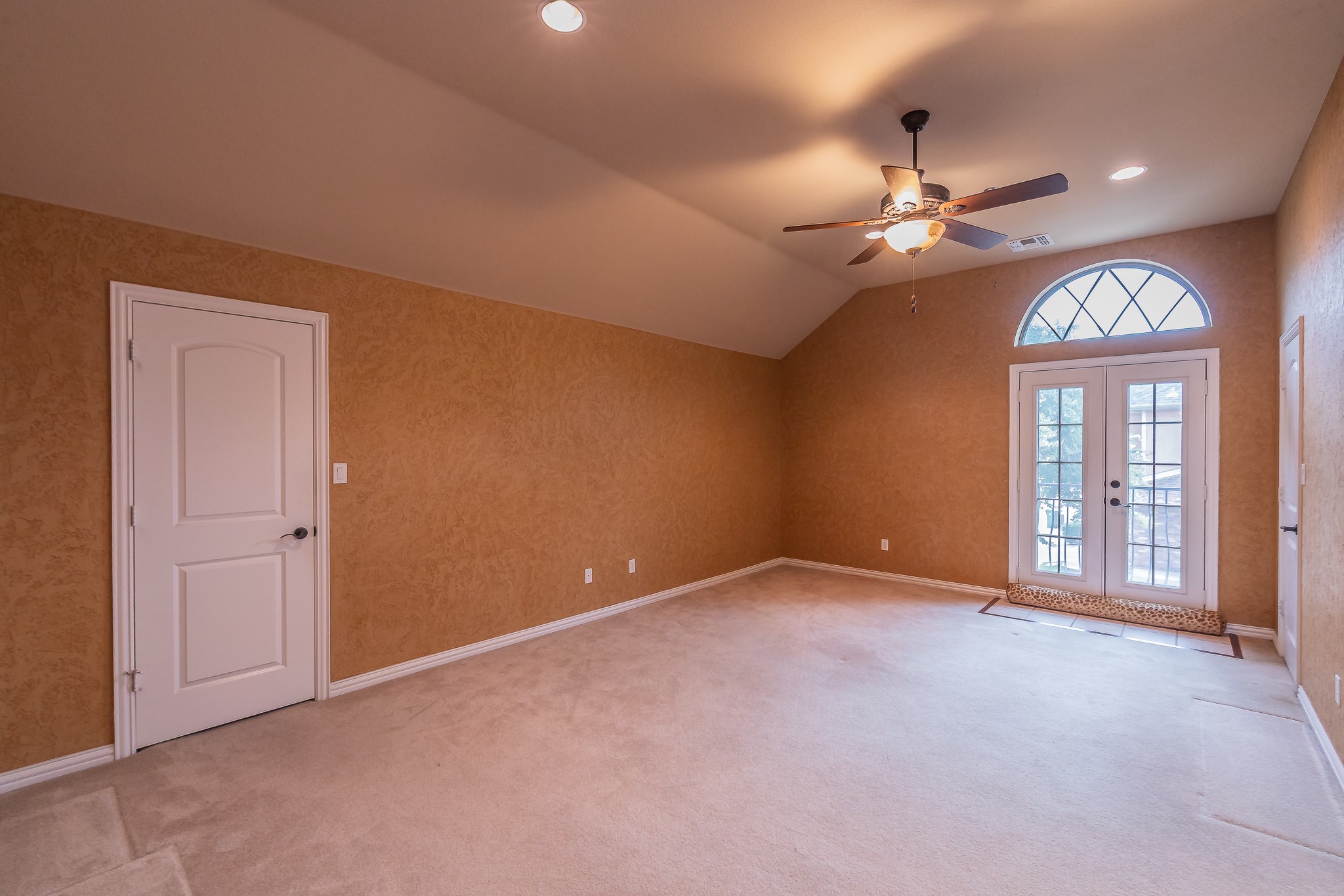 260 Corinna Court Hurst TX 76053