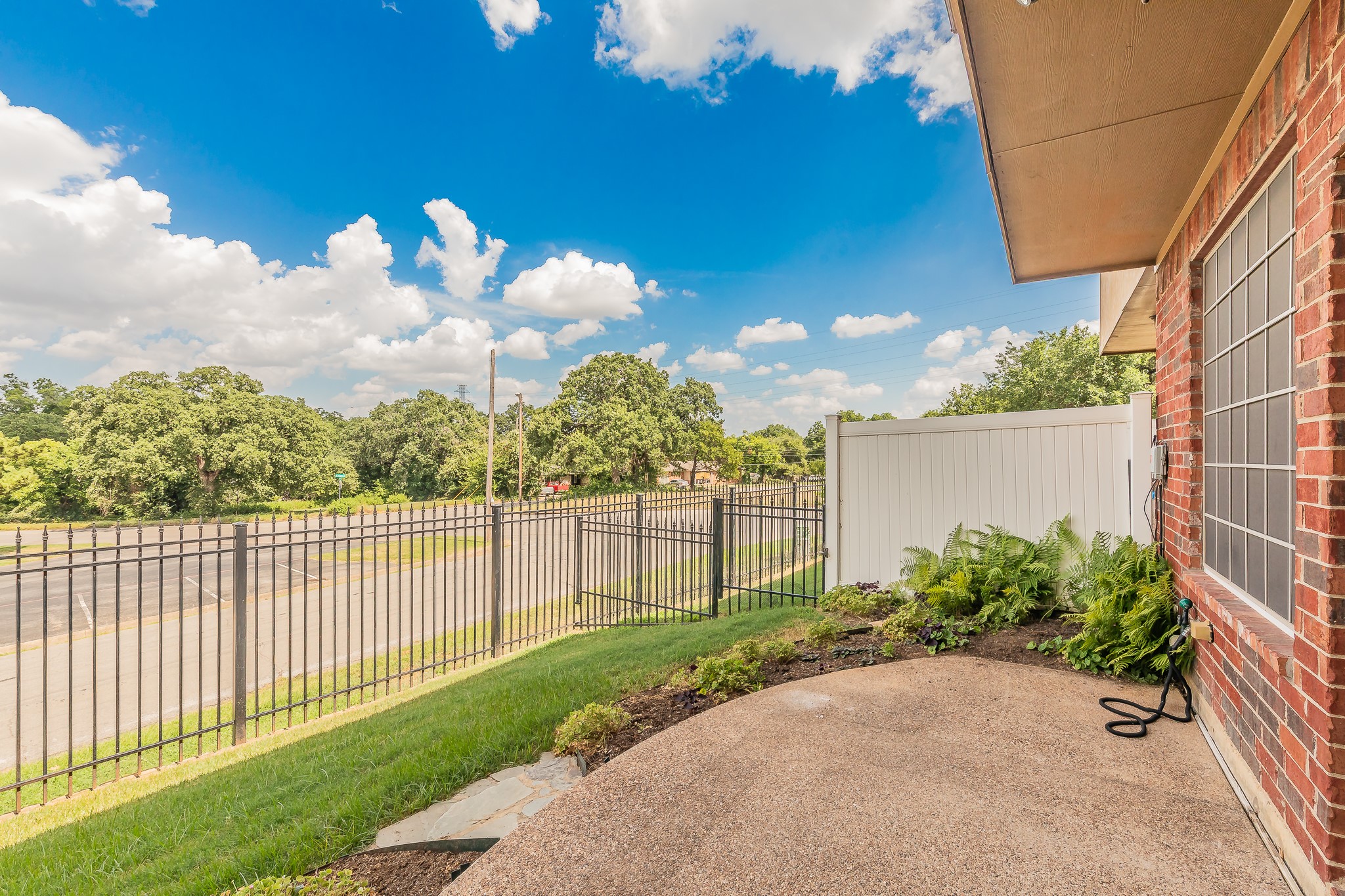 260 Corinna Court Hurst TX 76053