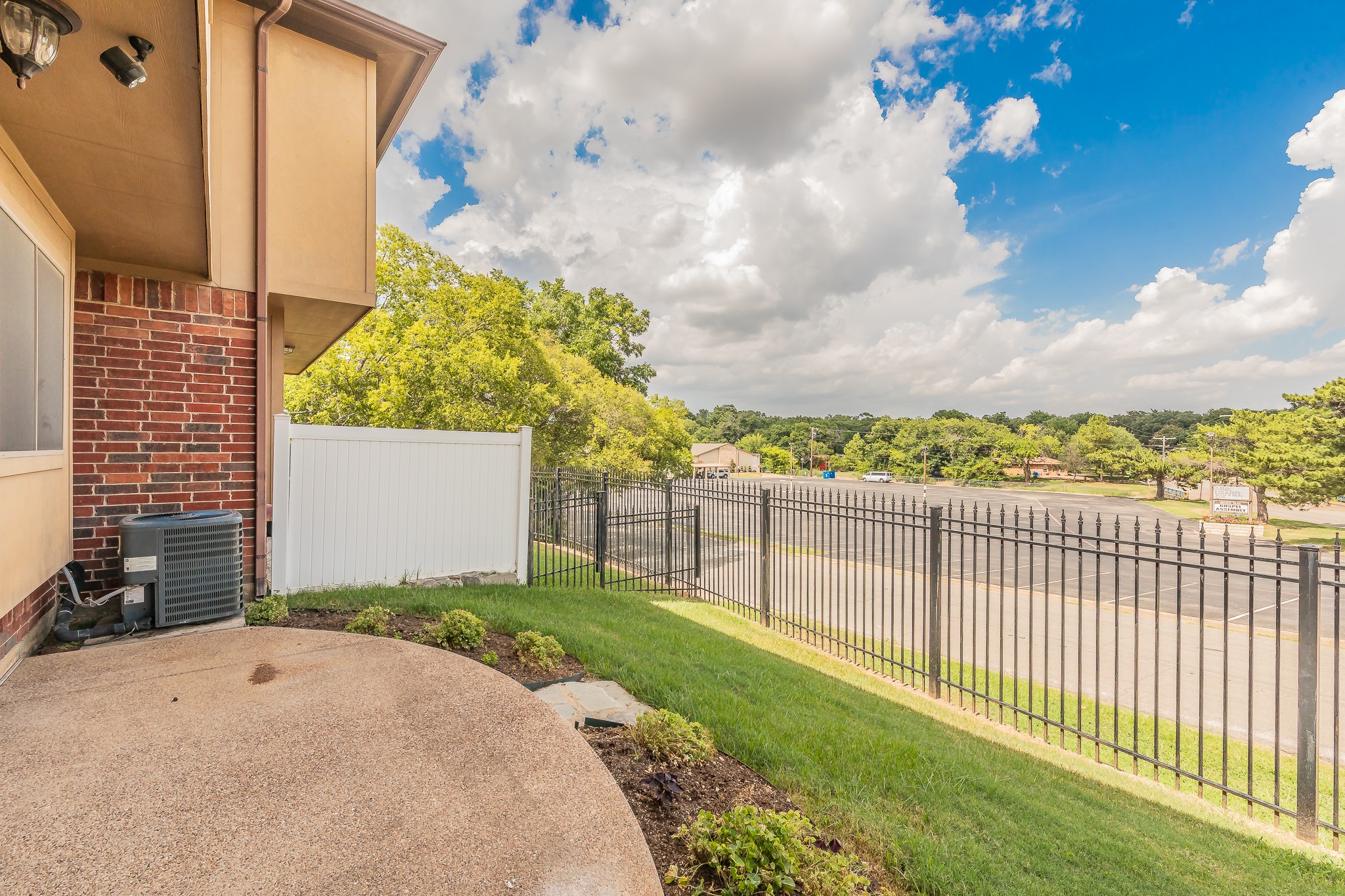260 Corinna Court Hurst TX 76053