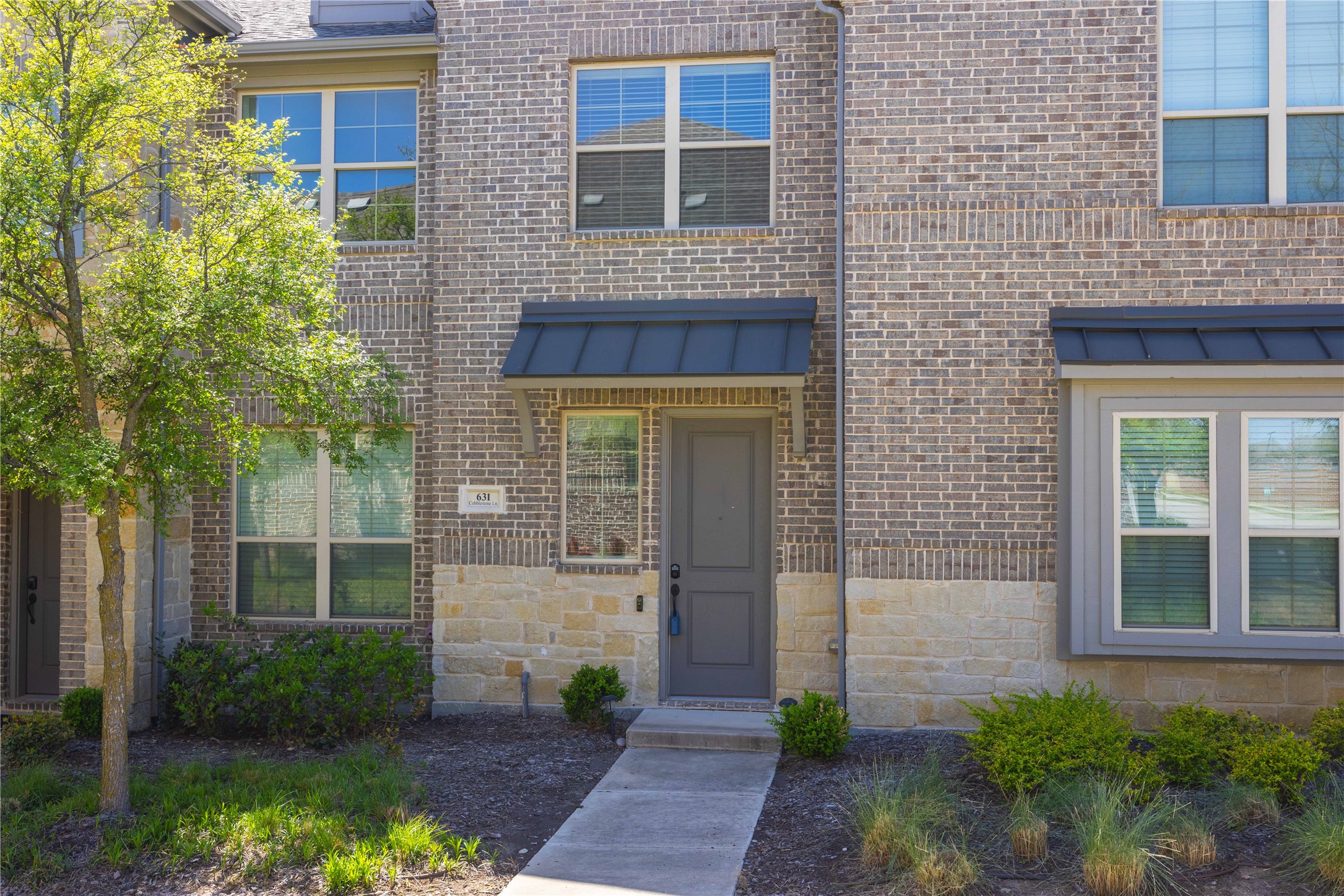 631 Cobblestone Lane Irving TX 75039