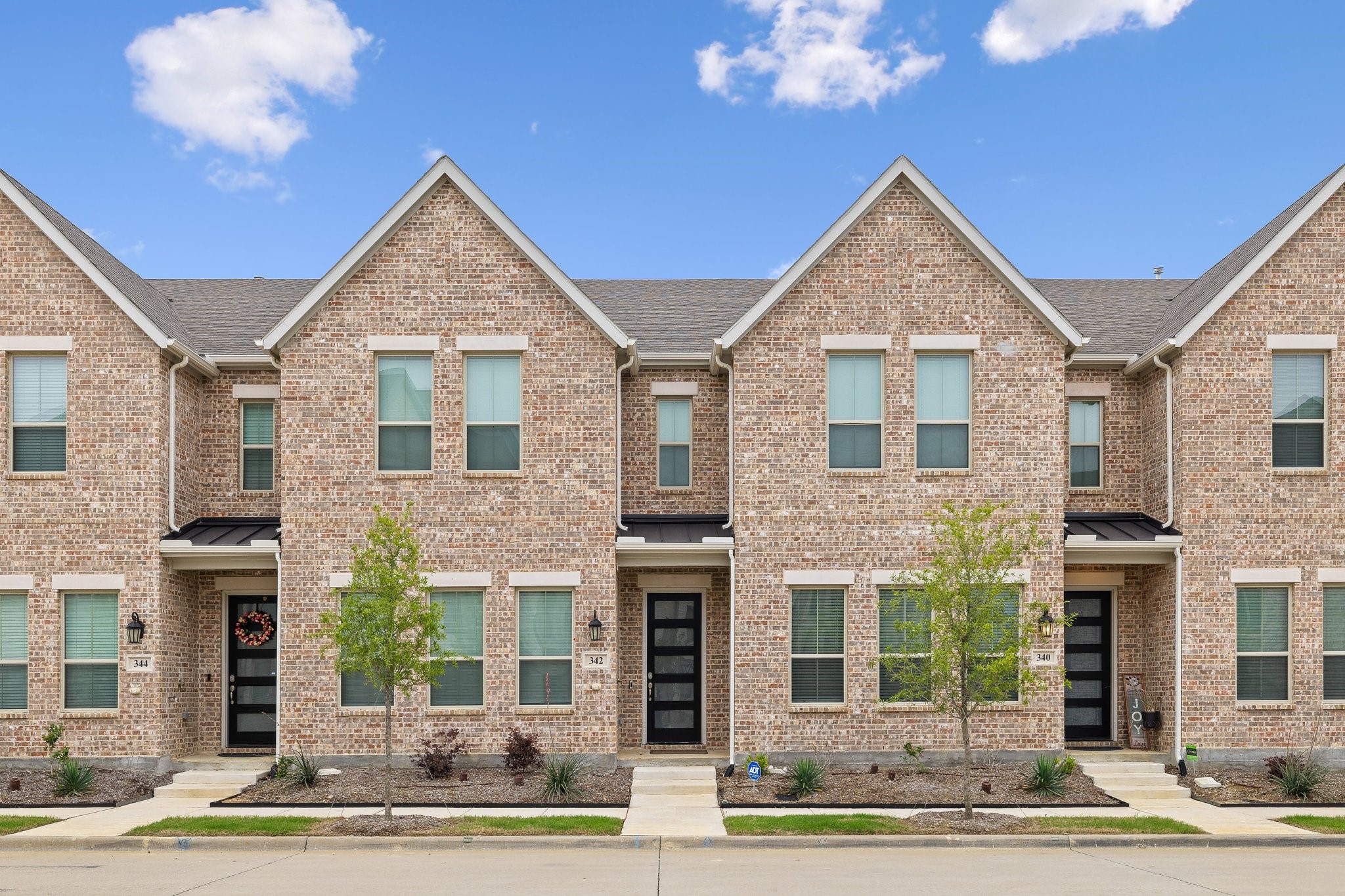 342 Almanor Street Lewisville TX 75056