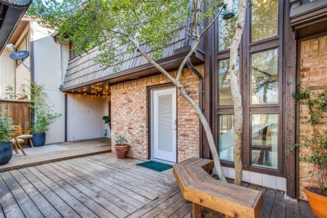 1013 Woodoak Court Fort Worth TX 76112