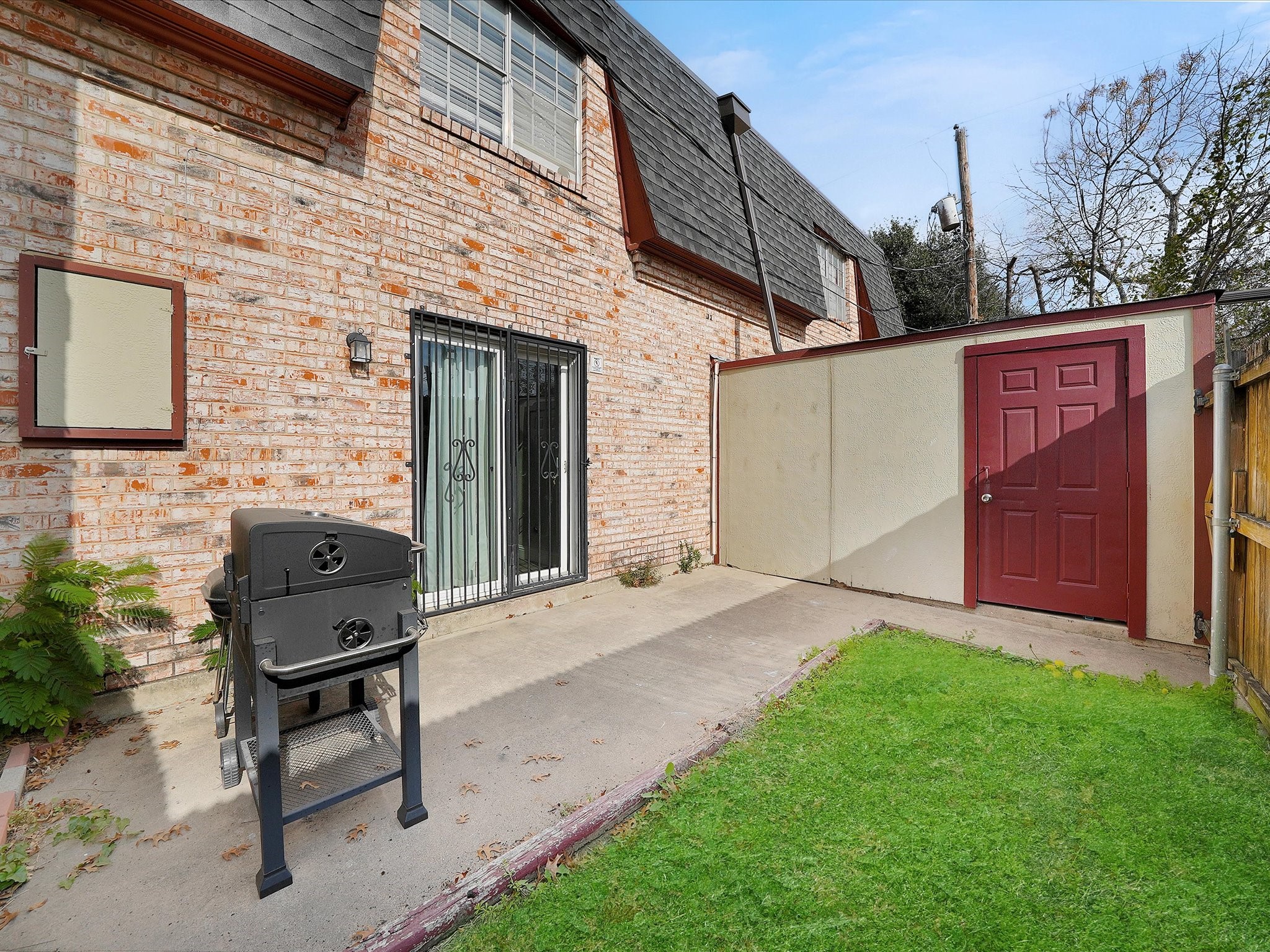 1819 E Grauwyler Road Irving TX 75061