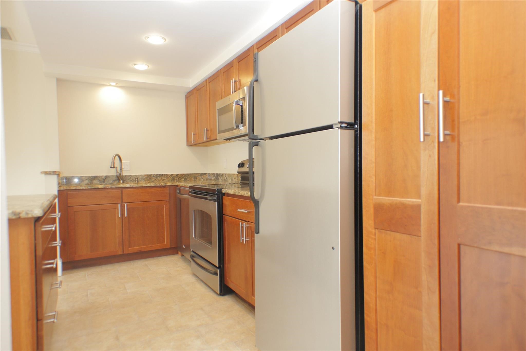 6211 W Northwest Highway Dallas TX 75225