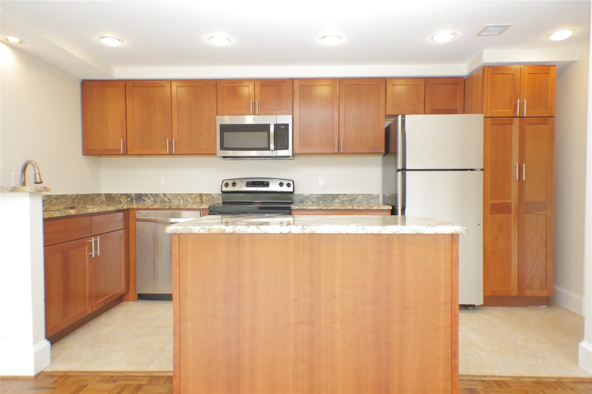 6211 W Northwest Highway Dallas TX 75225