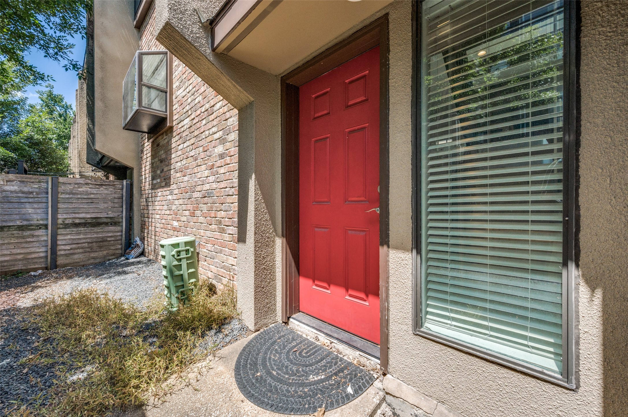 2020 N Garrett Avenue Dallas TX 75206