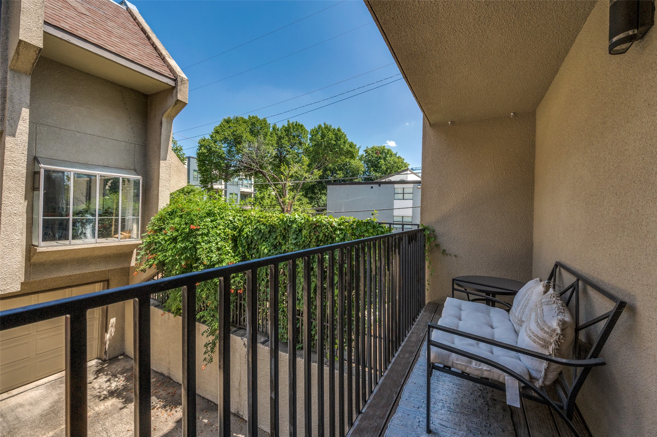 2020 N Garrett Avenue Dallas TX 75206