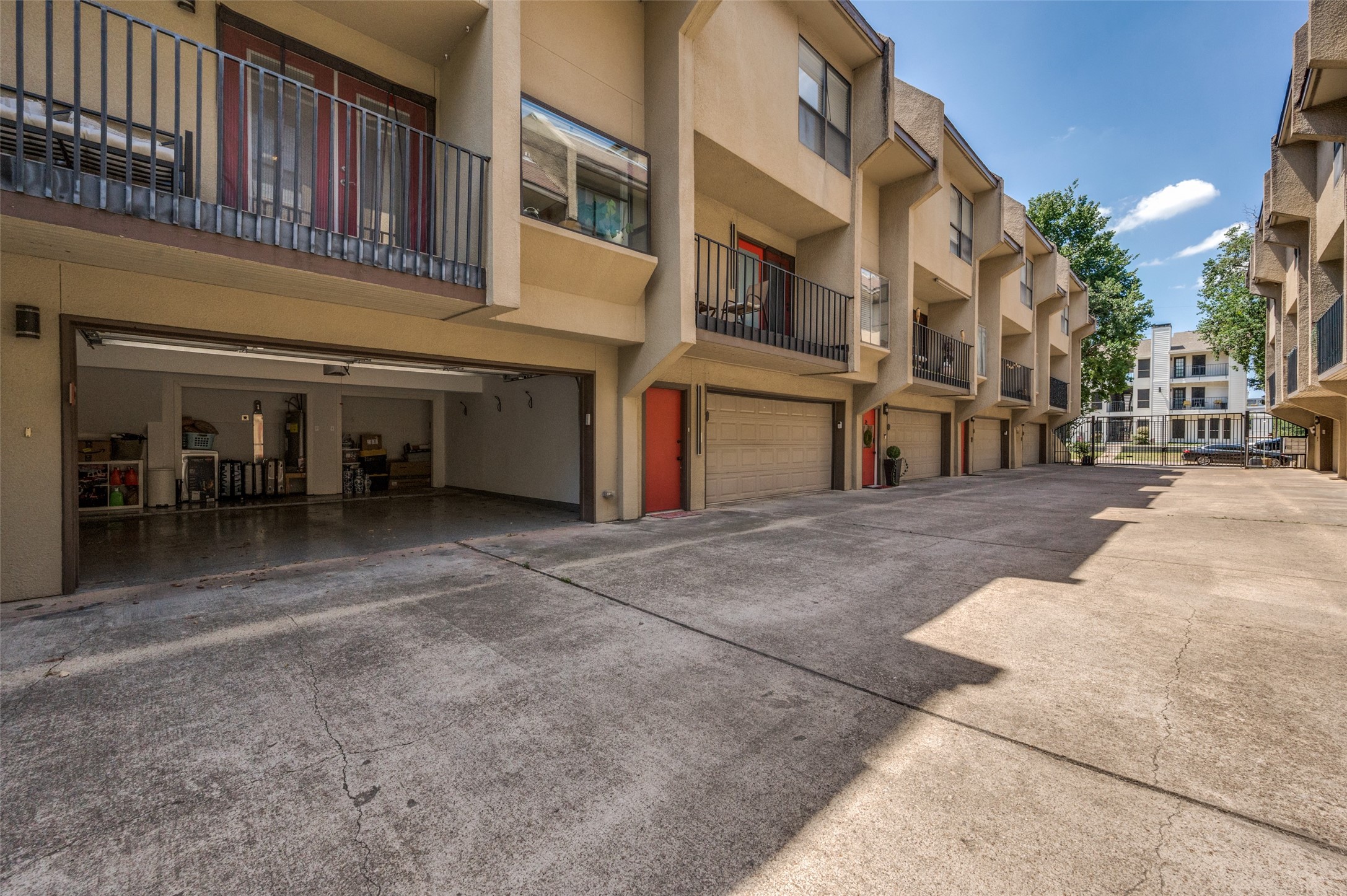 2020 N Garrett Avenue Dallas TX 75206
