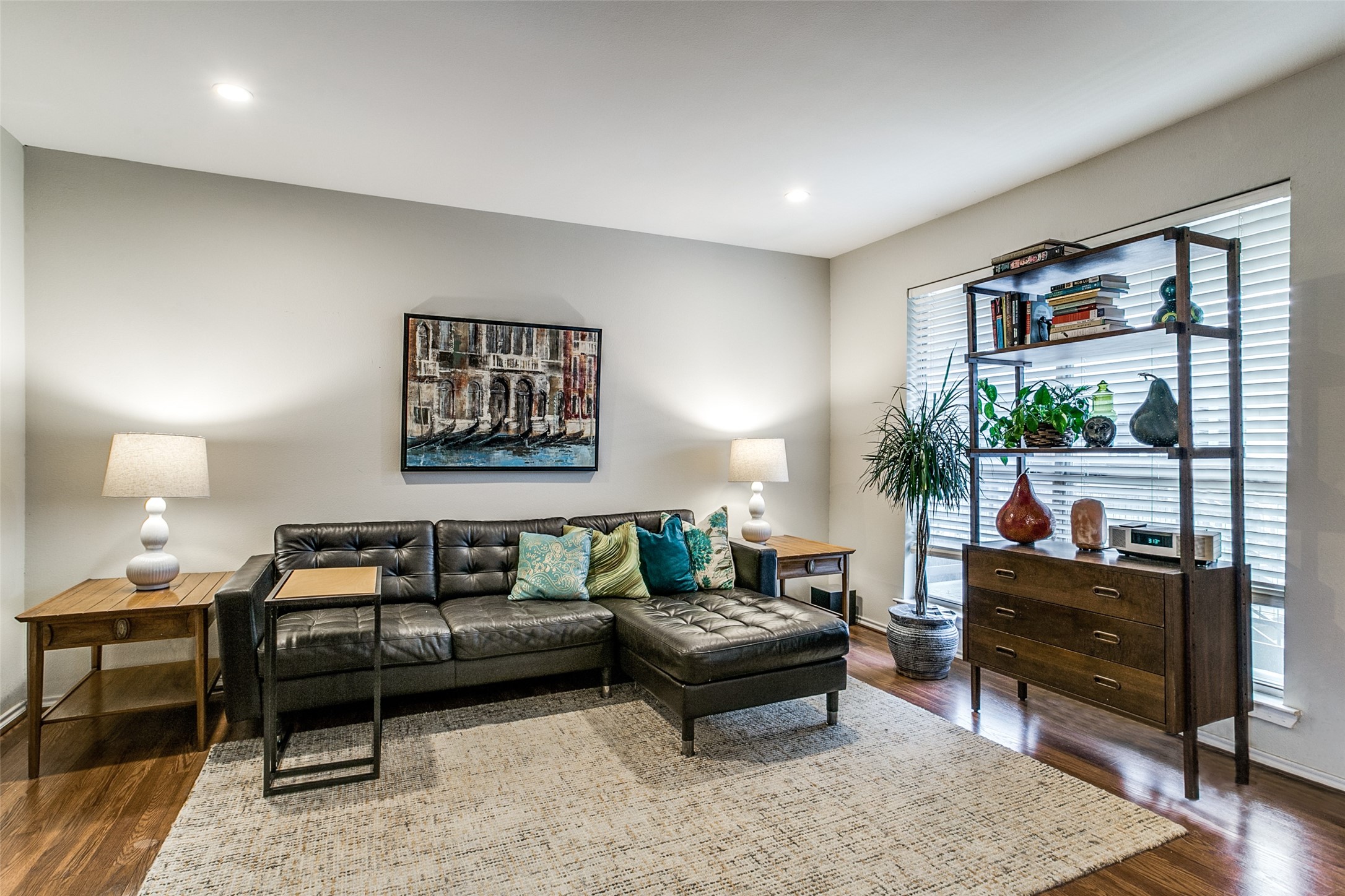 4616 W Lovers Lane Dallas TX 75209