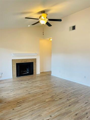2106 Horizon Trail Arlington TX 76011