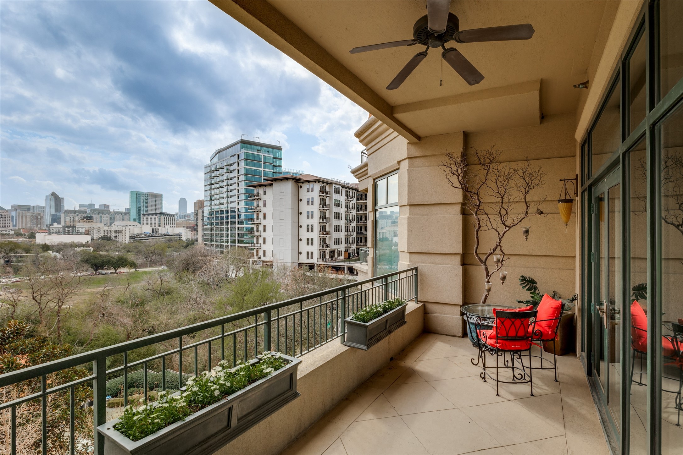 2828 Hood Street Dallas TX 75219