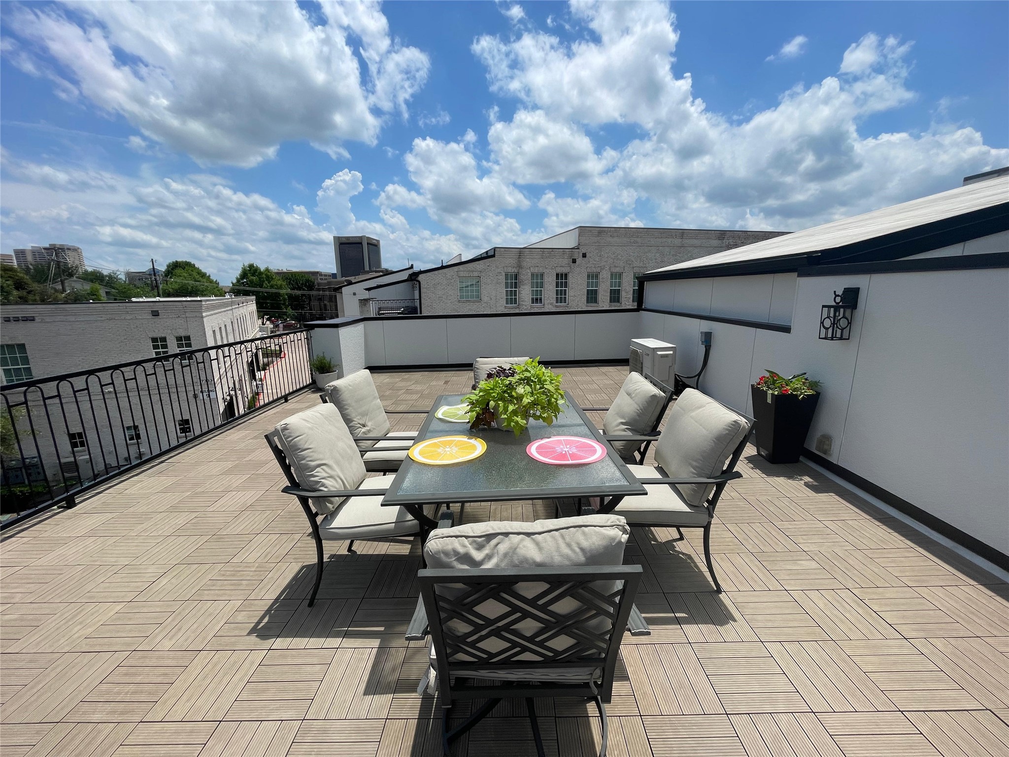 7333 Valley View Lane Dallas TX 75240