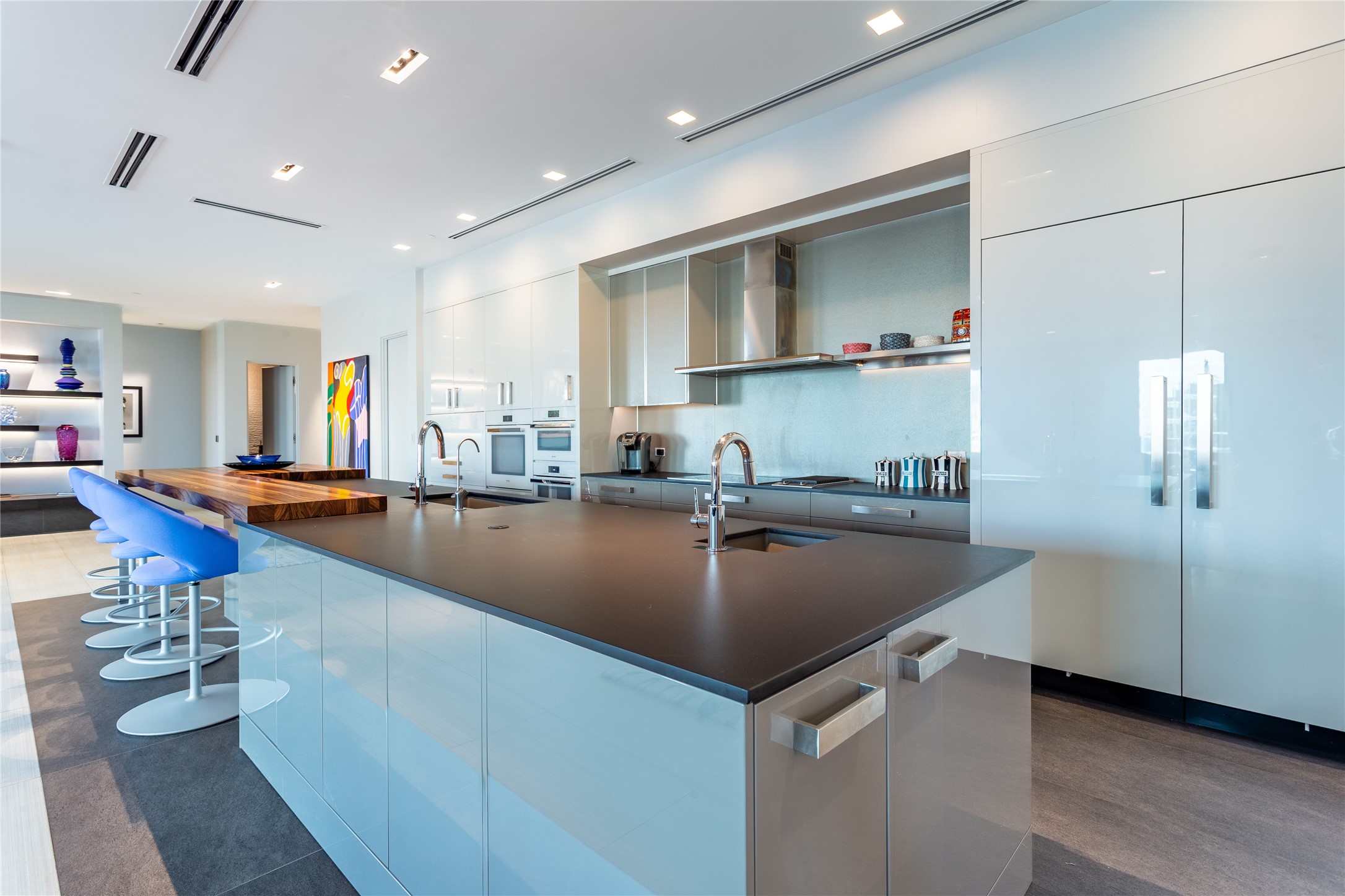 2300 Wolf Street Dallas TX 75201