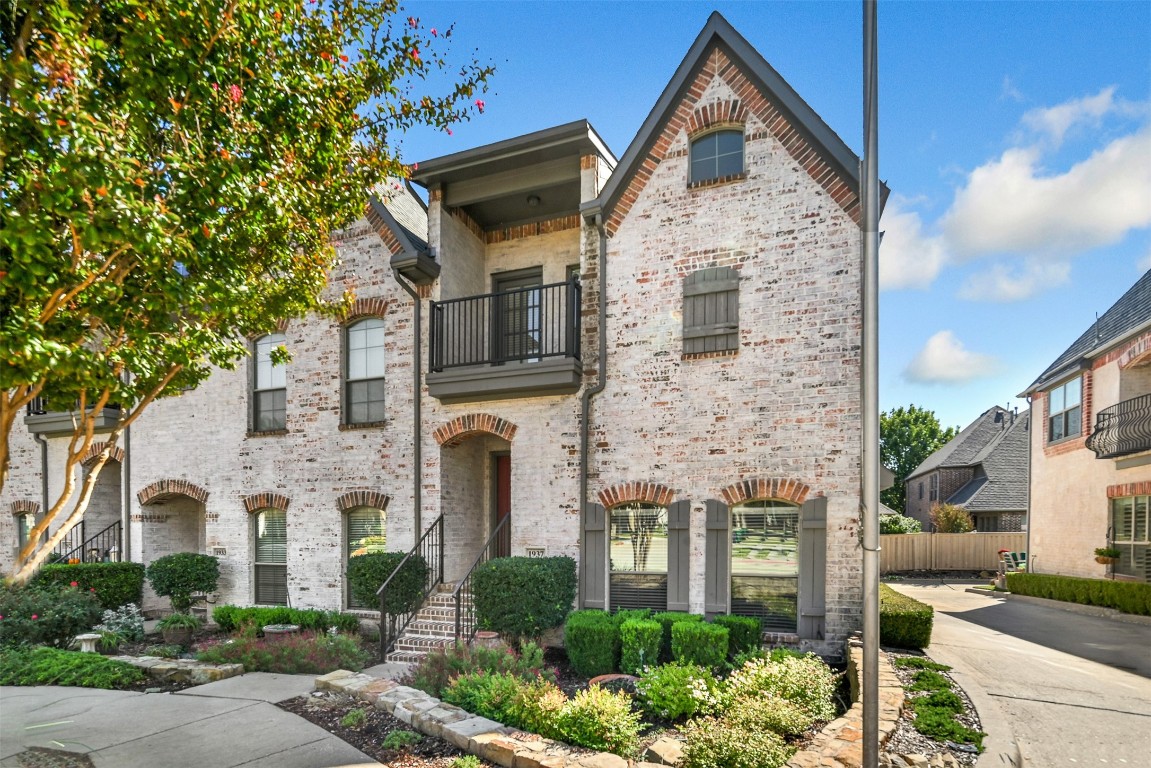 1937 Desoto Drive Mckinney TX 75072
