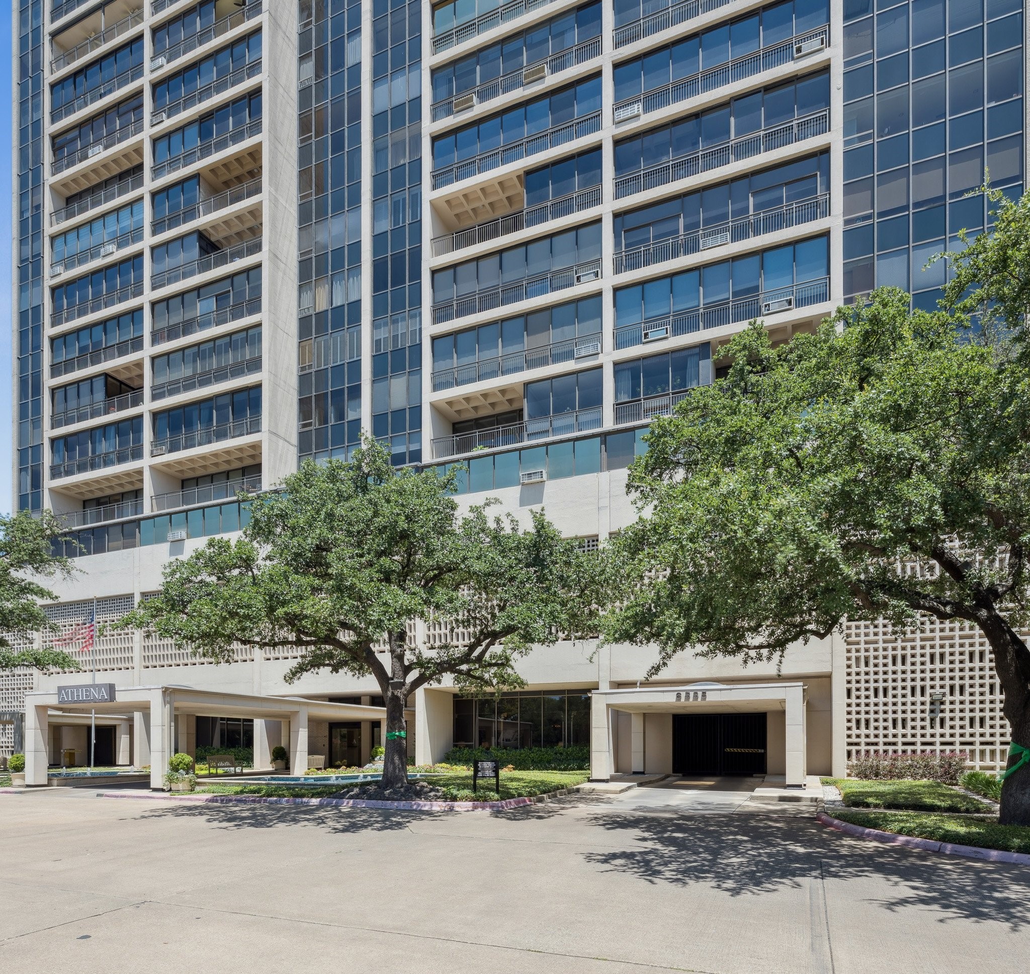 6335 W Northwest Highway Dallas TX 75225