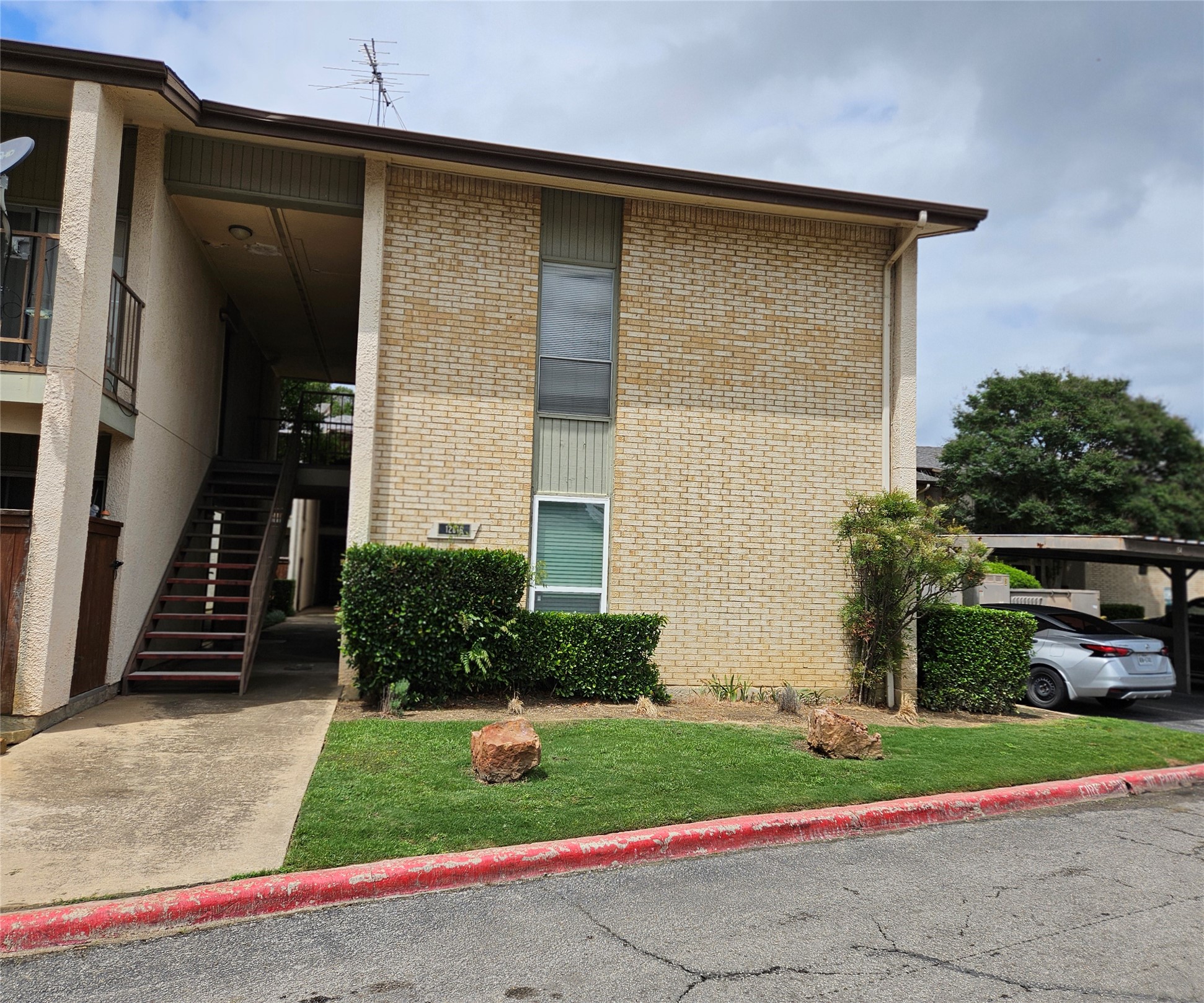 12816 Midway Road Dallas TX 75244