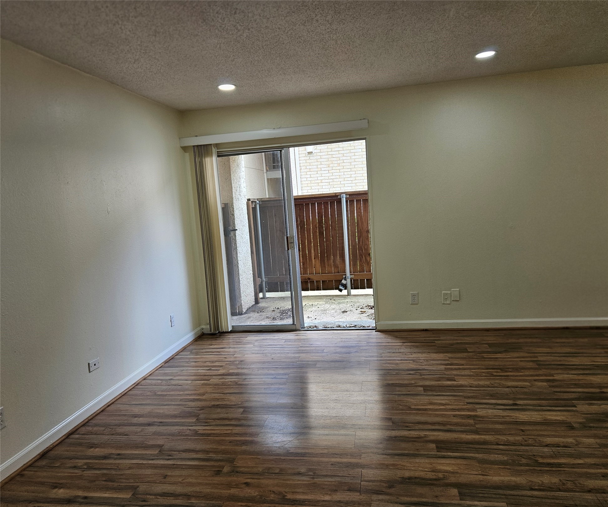 12816 Midway Road Dallas TX 75244