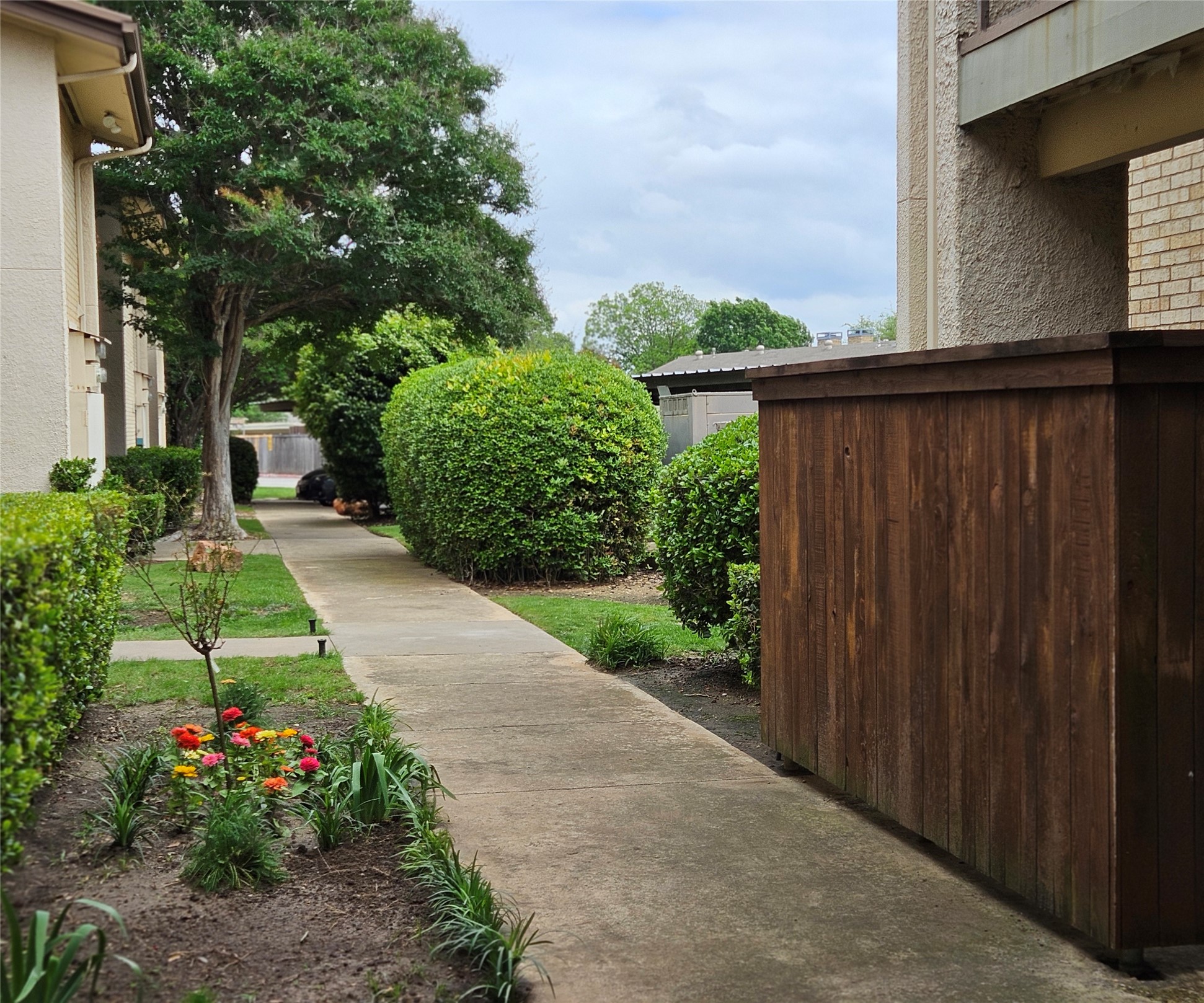 12816 Midway Road Dallas TX 75244