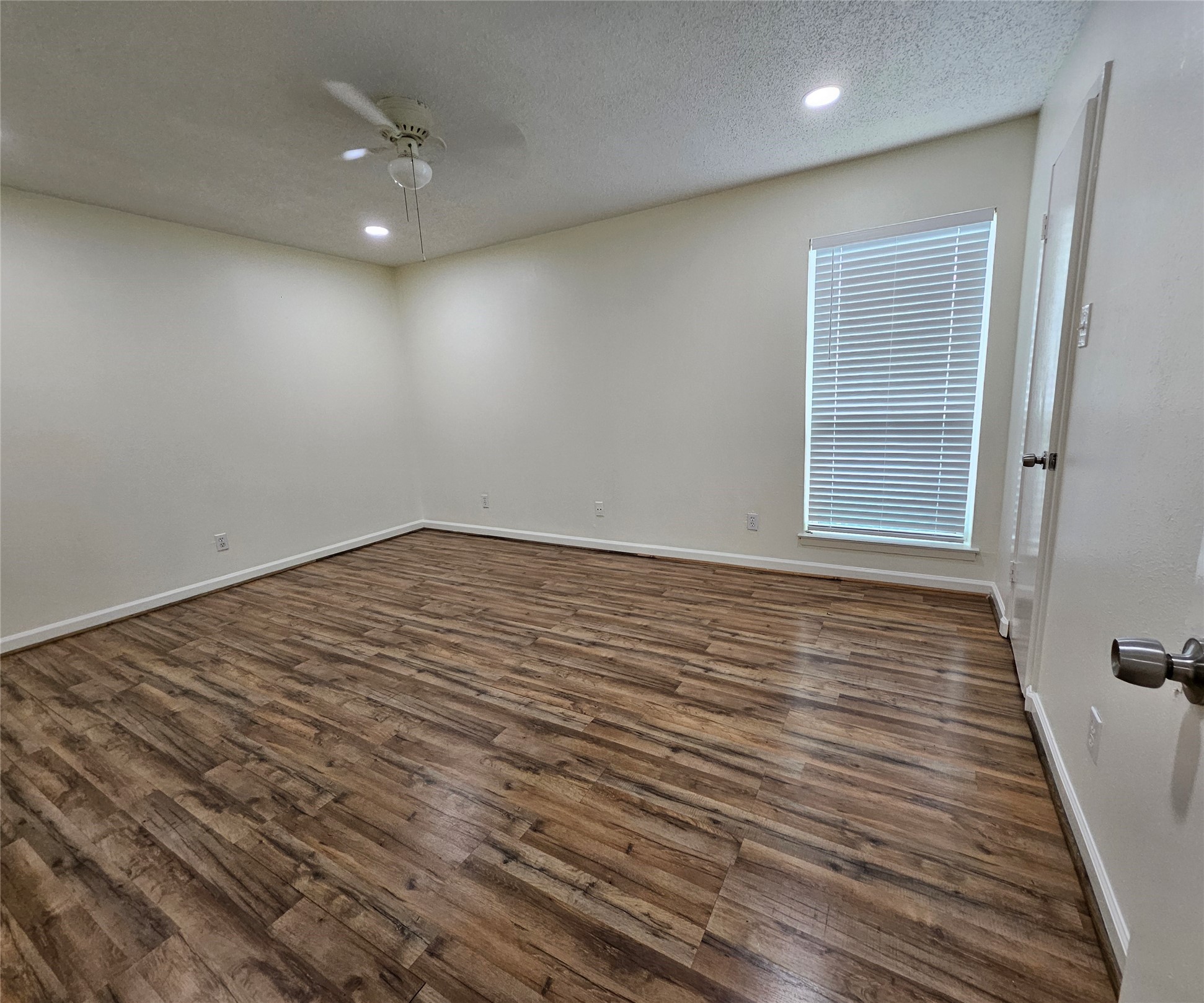 12816 Midway Road Dallas TX 75244