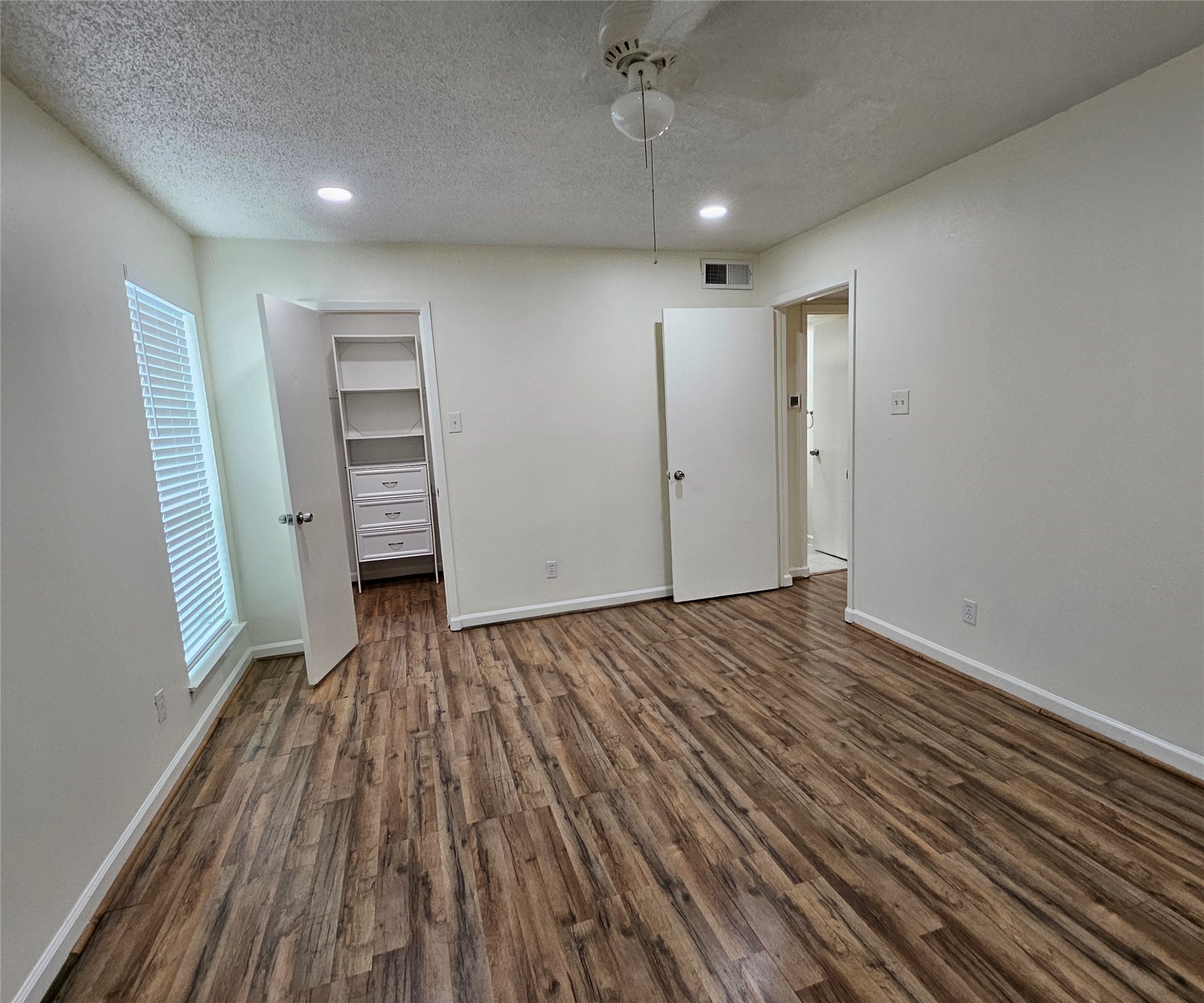 12816 Midway Road Dallas TX 75244