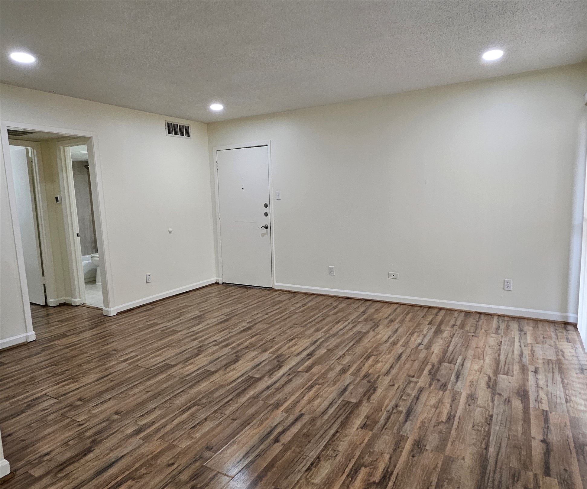 12816 Midway Road Dallas TX 75244