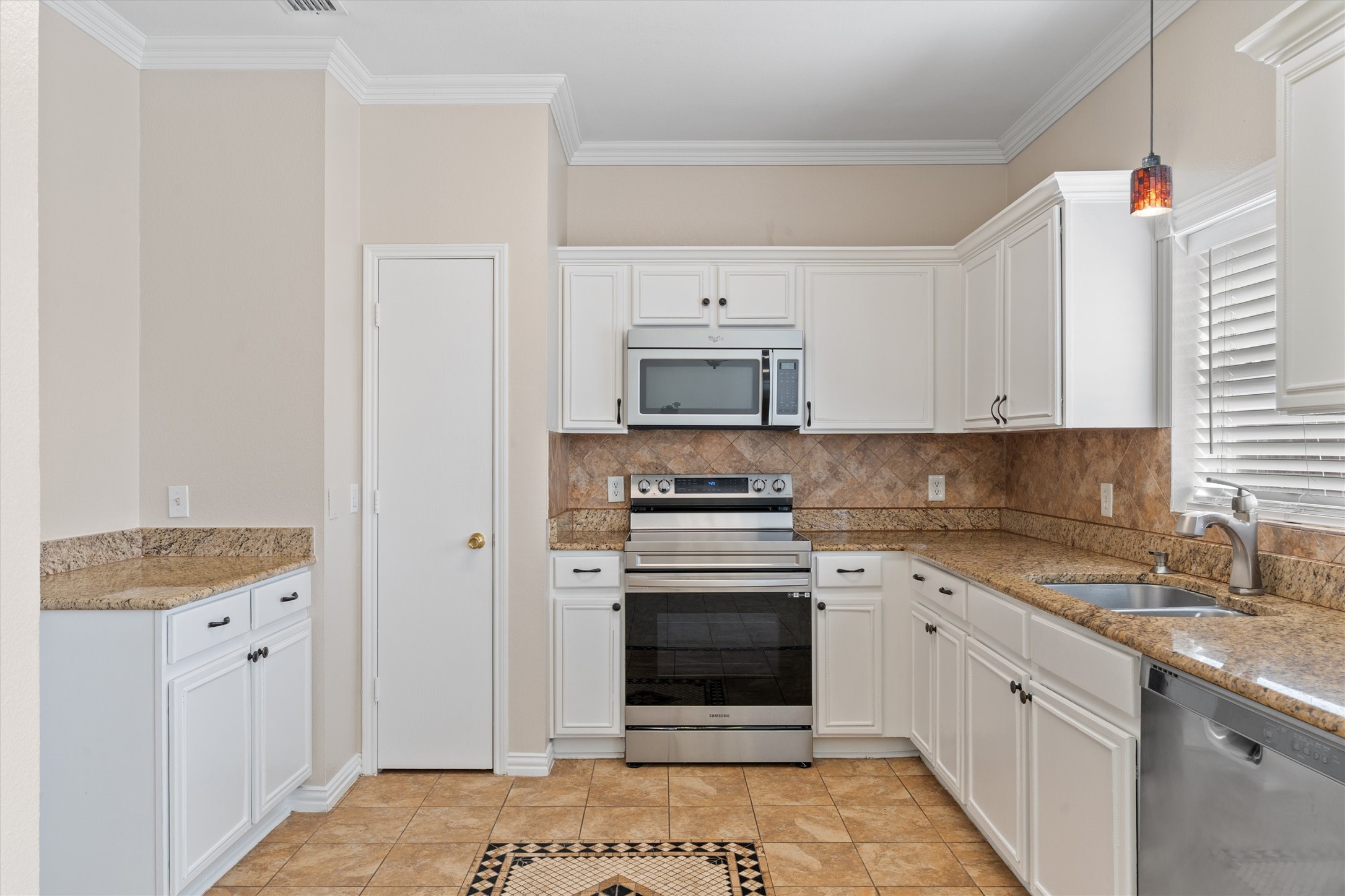 913 Chickesaw Lane Wylie TX 75098