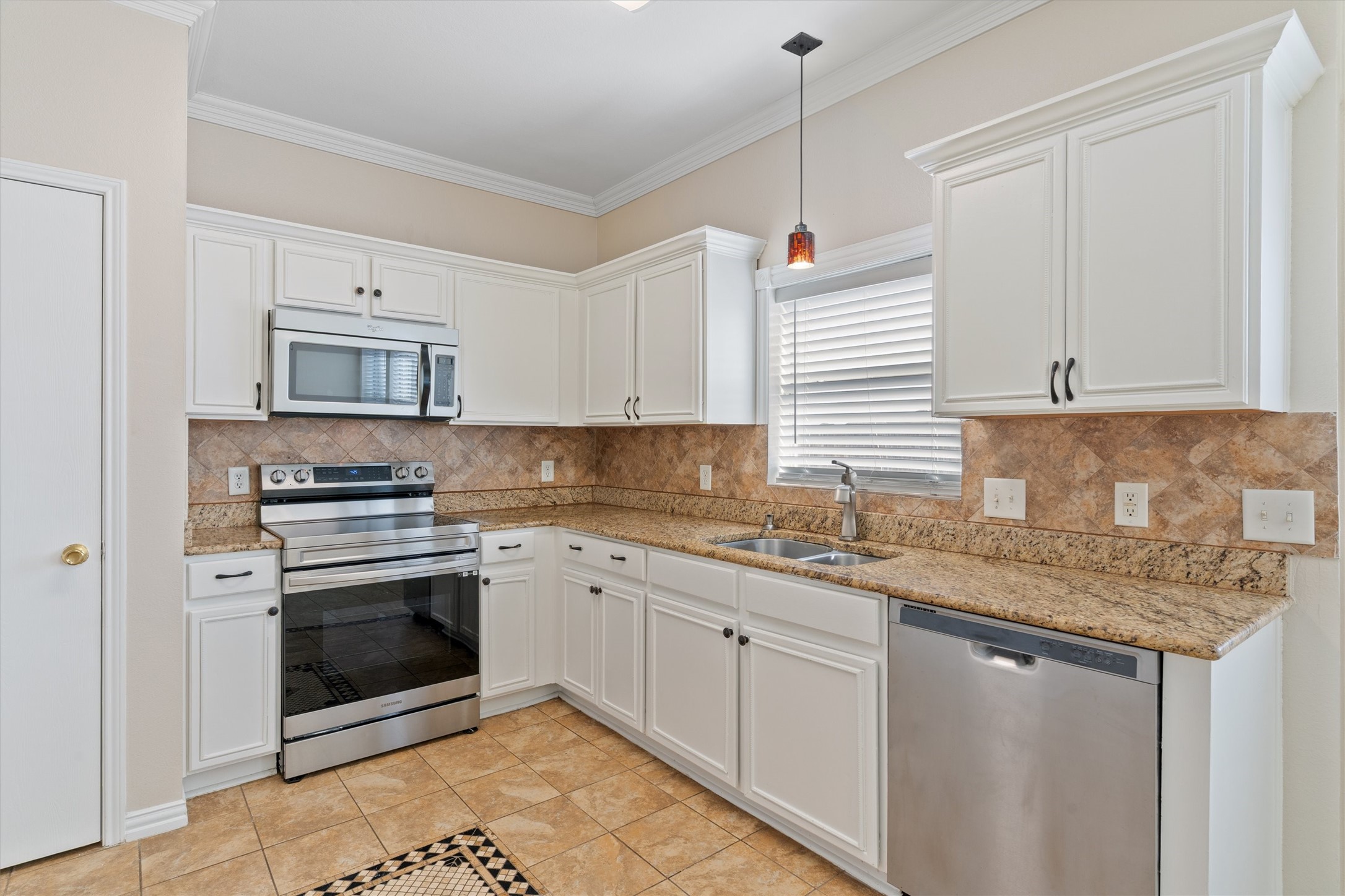 913 Chickesaw Lane Wylie TX 75098