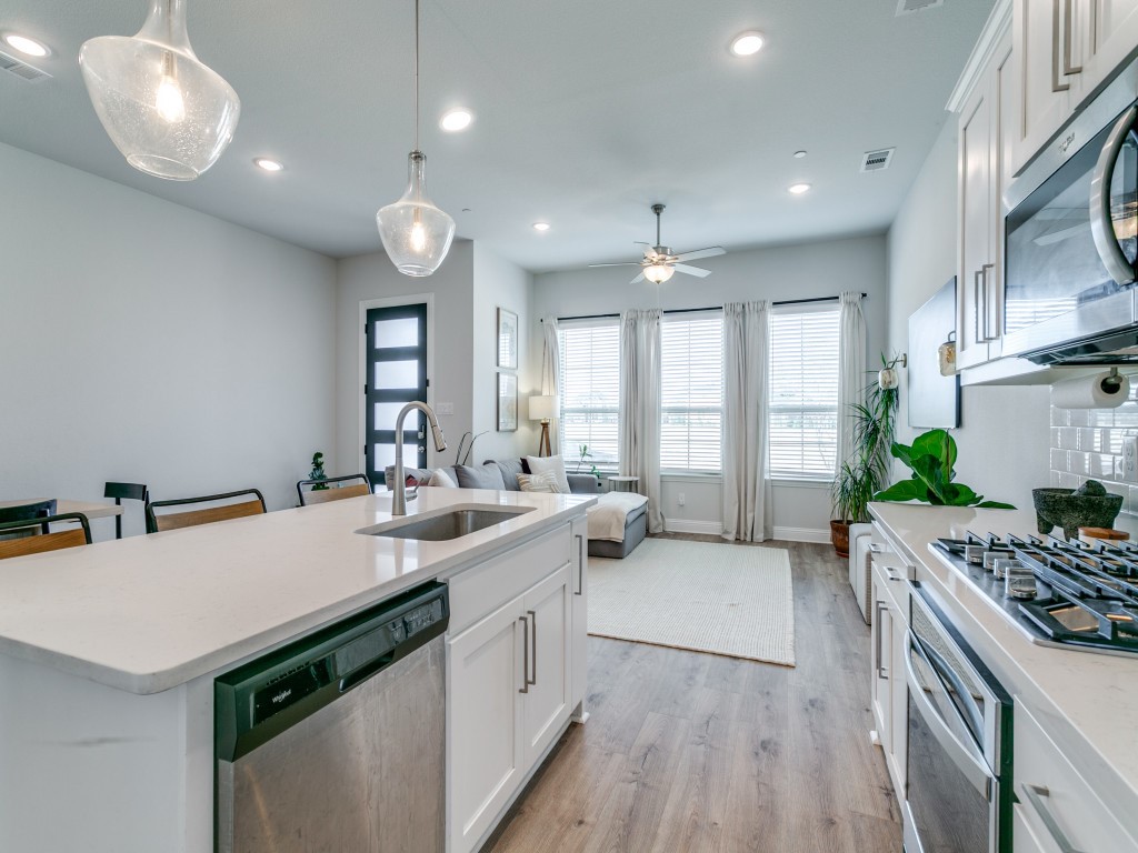12964 Rockham Lane Farmers Branch TX 75234