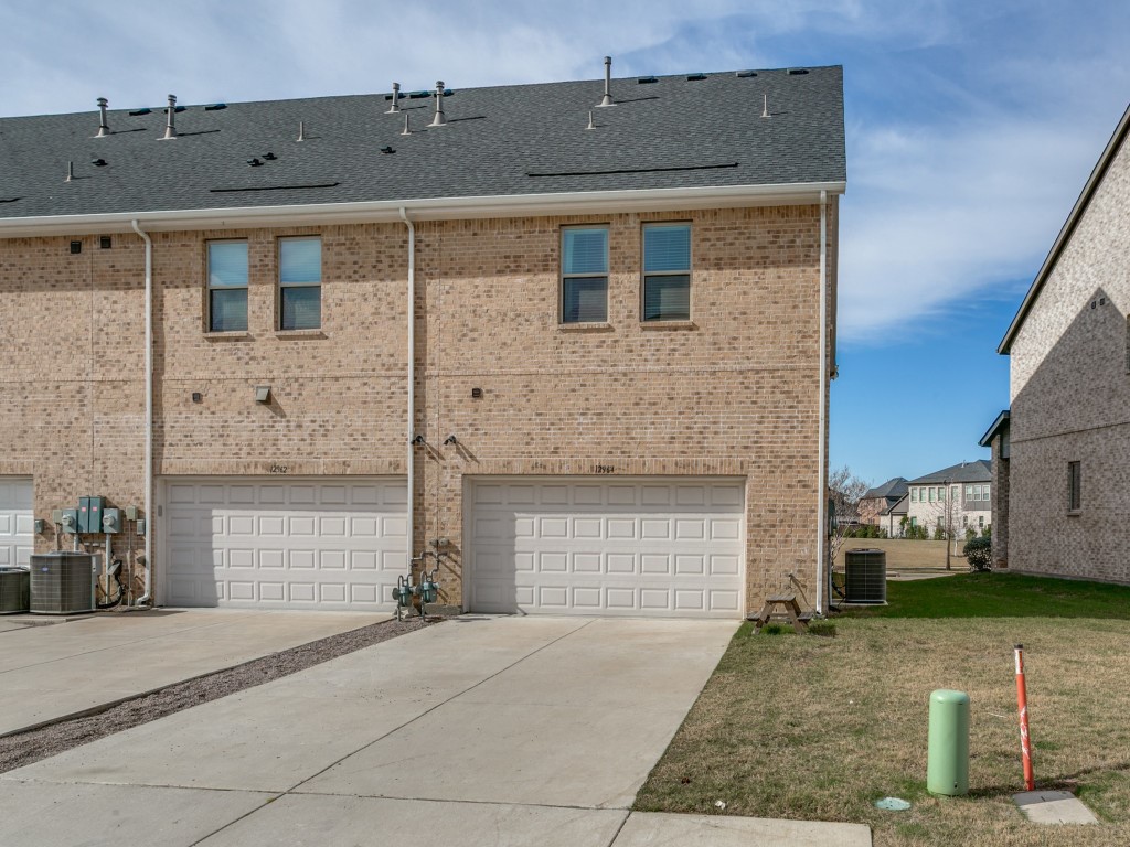 12964 Rockham Lane Farmers Branch TX 75234