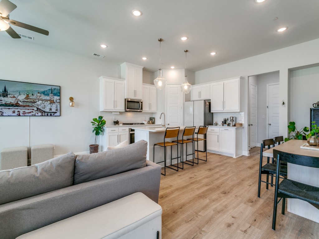 12964 Rockham Lane Farmers Branch TX 75234