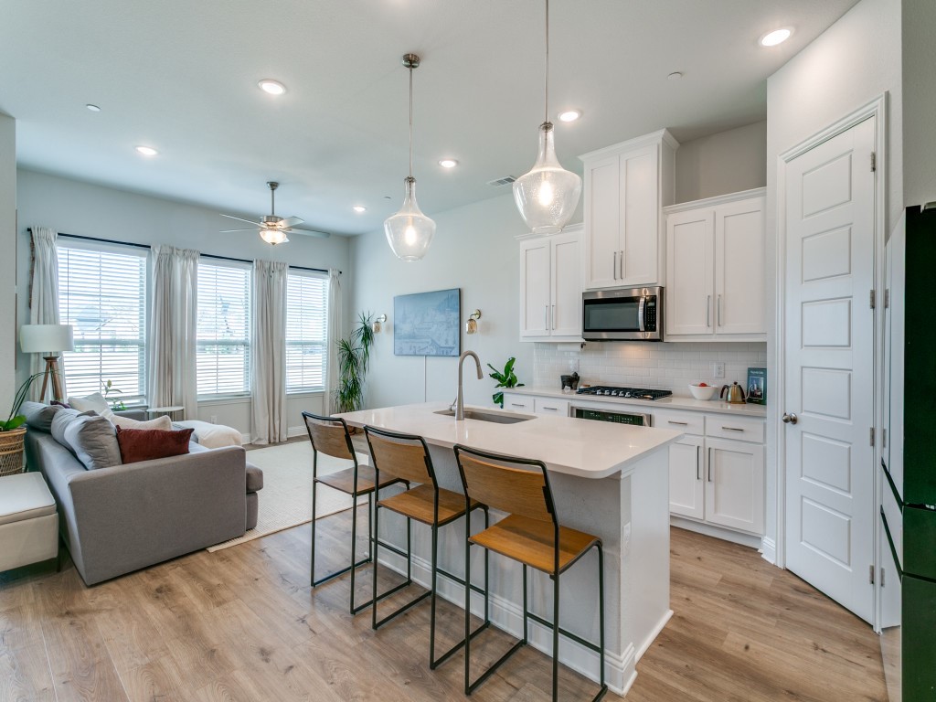 12964 Rockham Lane Farmers Branch TX 75234