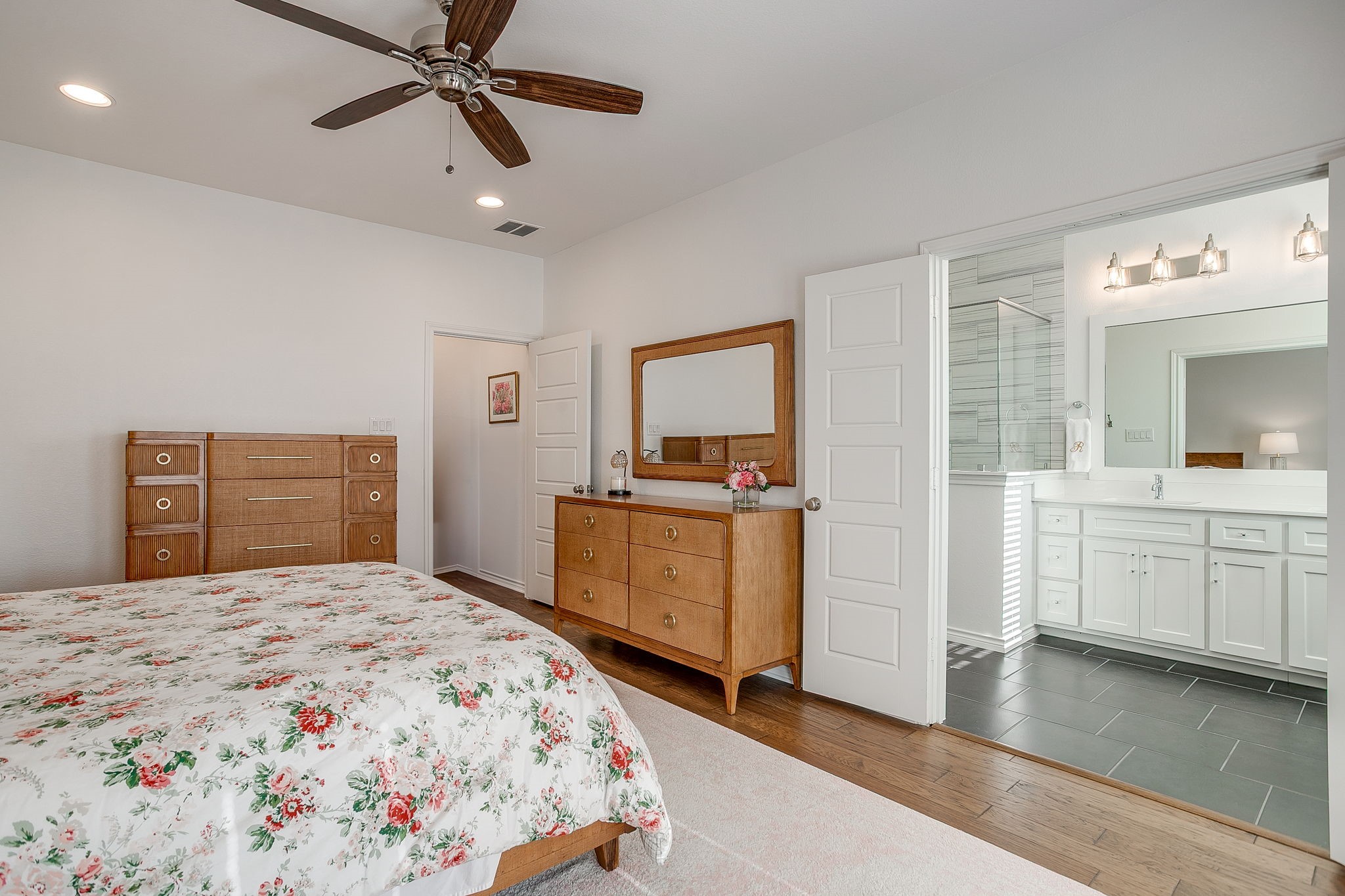 109 Crossroads Circle Westworth Village TX 76114