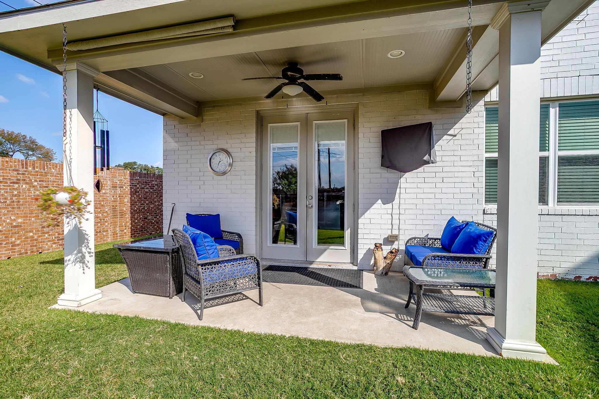 109 Crossroads Circle Westworth Village TX 76114